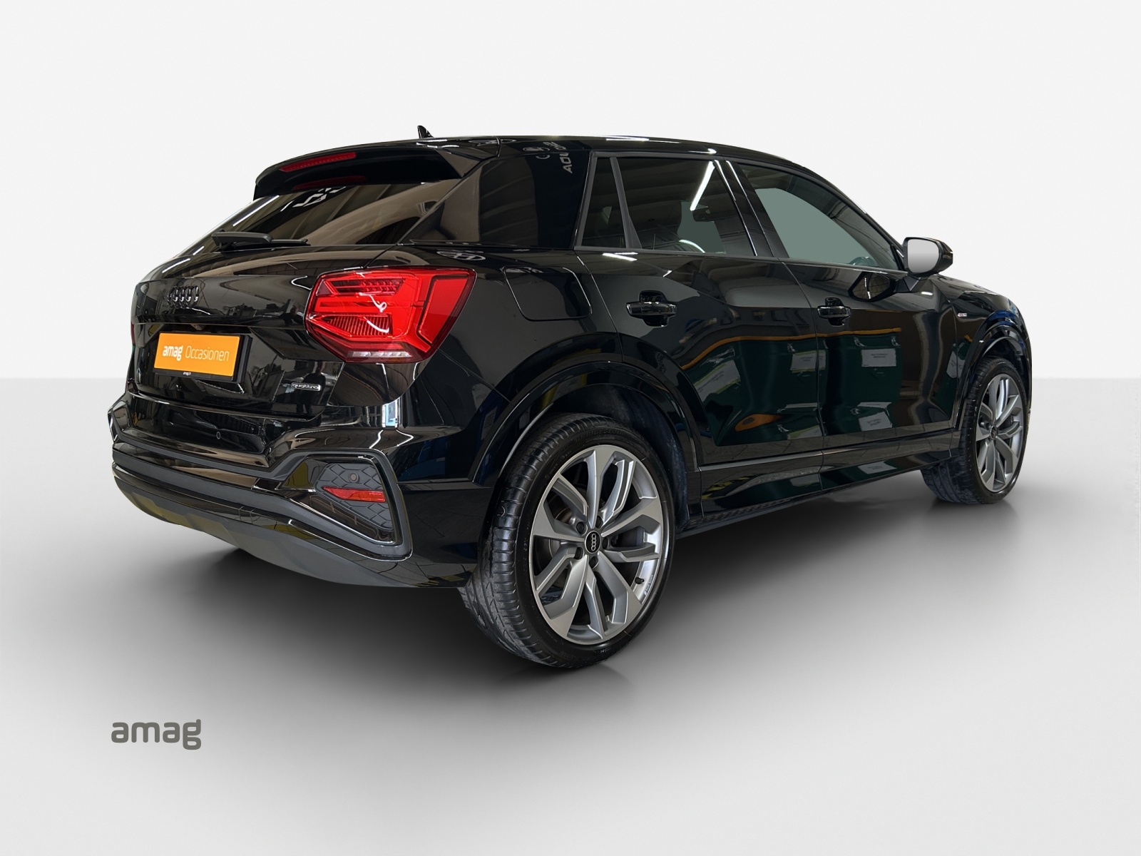 AUDI Q2 40 TFSI S line Attraction quattro S-tronic-image-4