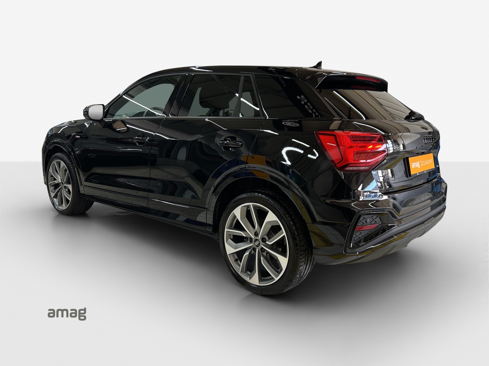 AUDI Q2 40 TFSI S line Attraction quattro S-tronic-image-2