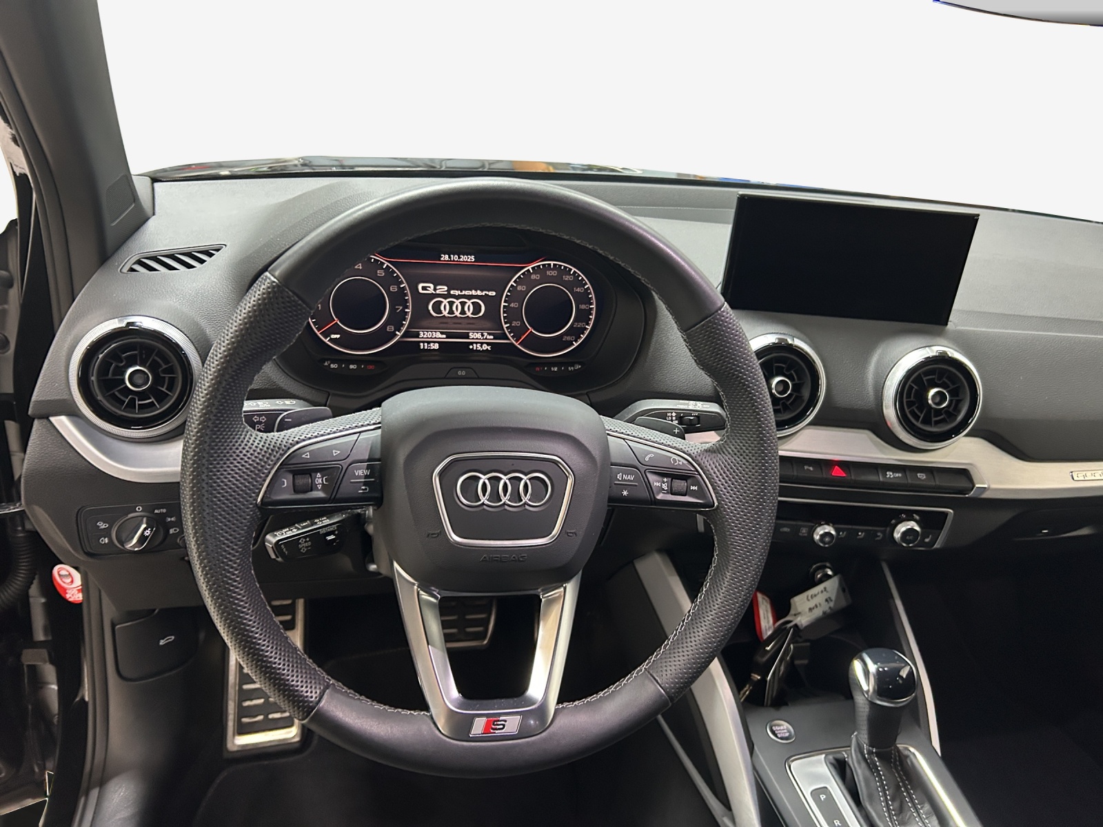 AUDI Q2 40 TFSI S line Attraction quattro S-tronic-image-9