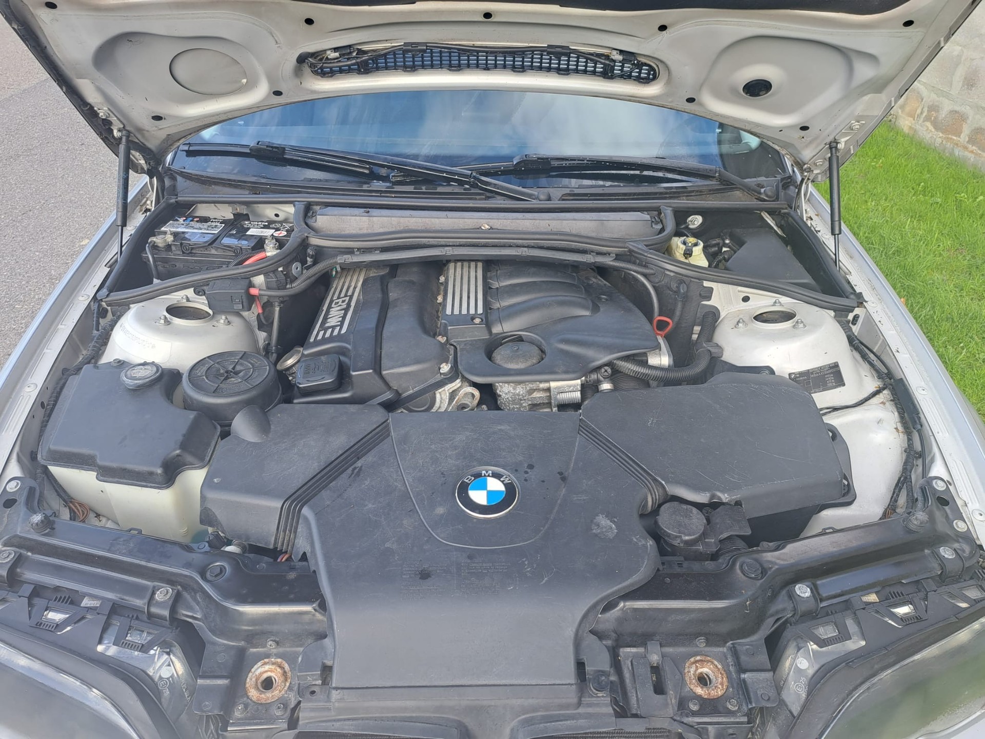 BMW 318-image-13