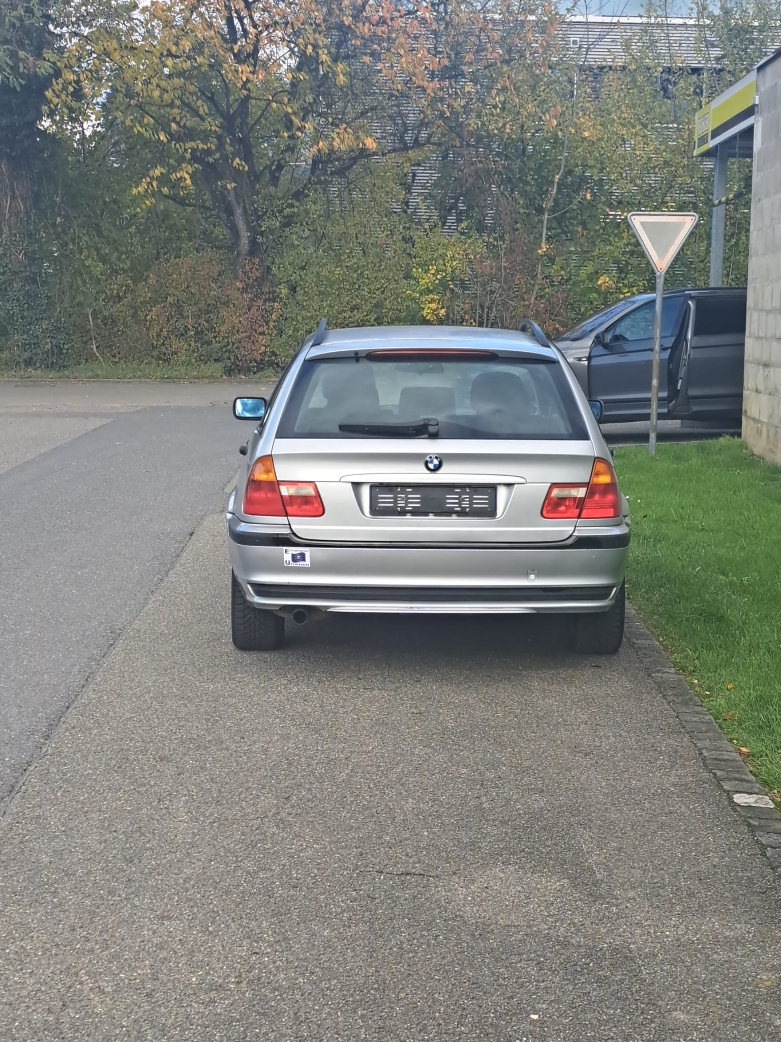 BMW 318-image-4