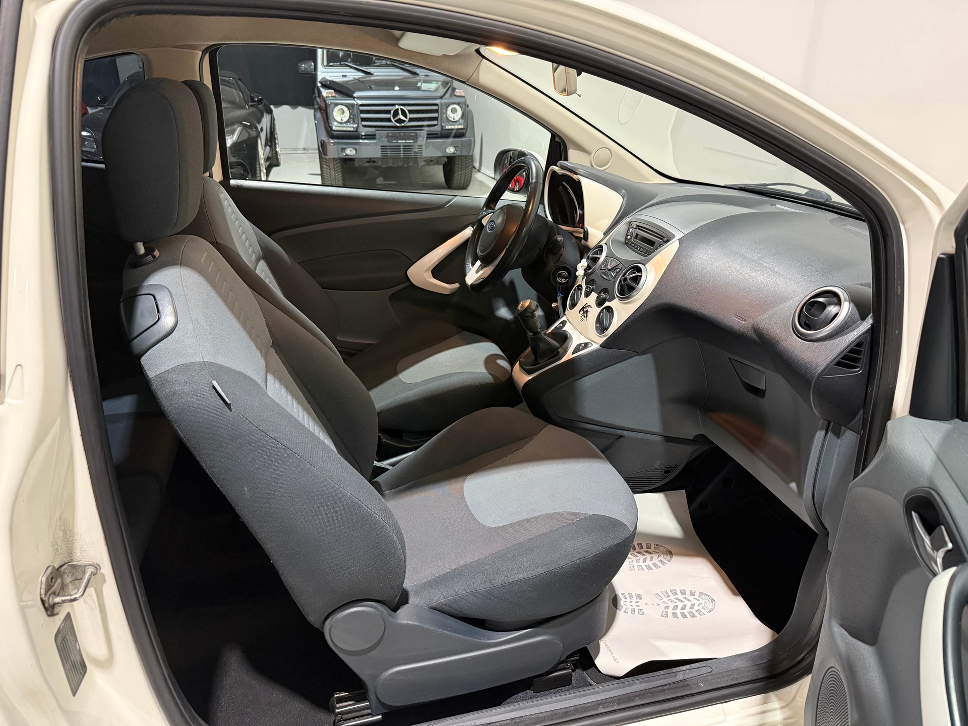 FORD KA 1.25 Titanium-image-10