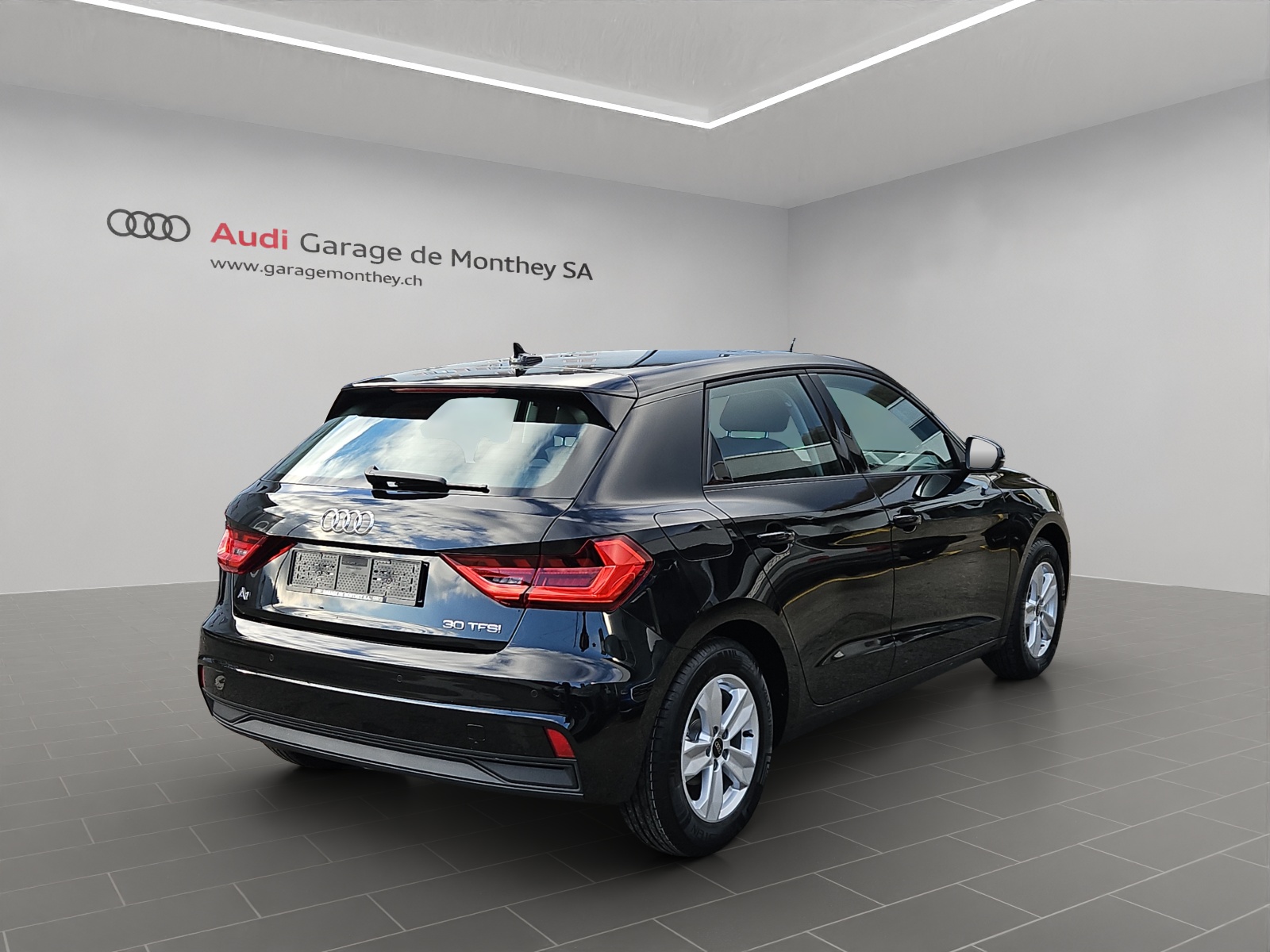 AUDI A1 Sportback 30 TFSI Attraction S-tronic-image-3