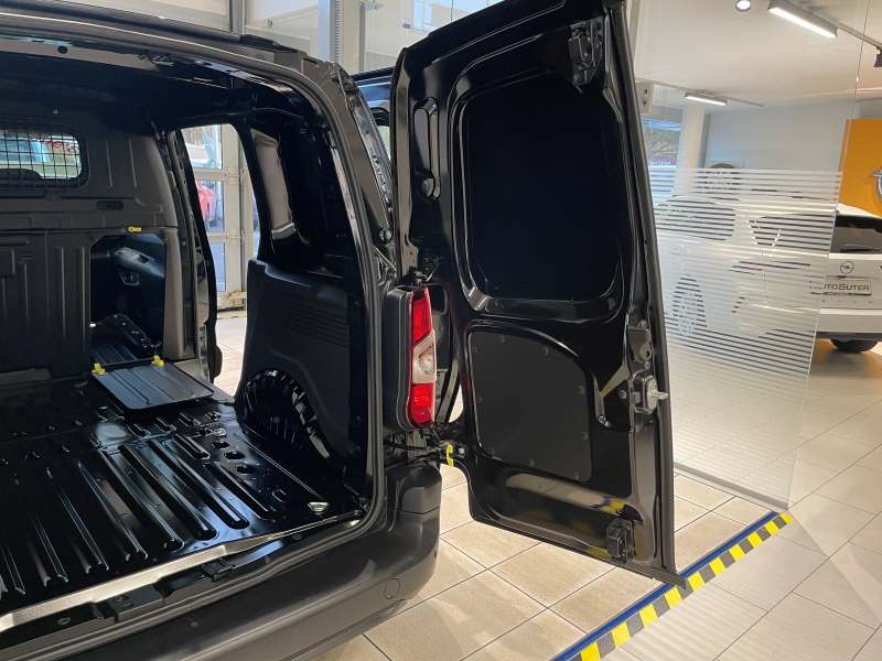 OPEL Combo-e Cargo 2.4 t Electric-image-14