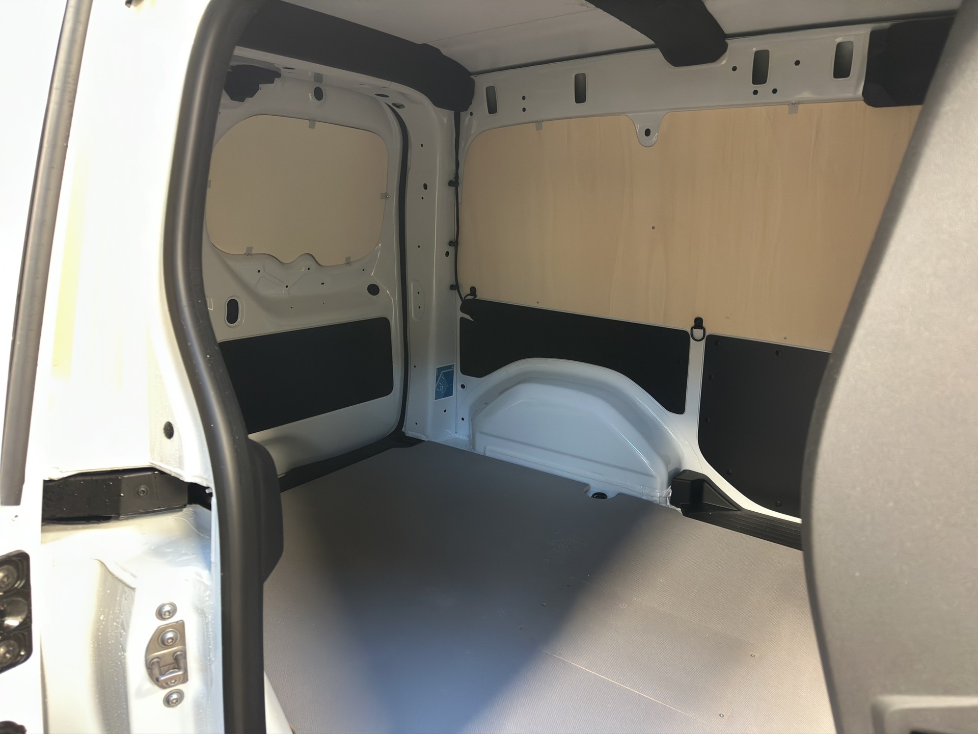 MERCEDES-BENZ eCitan 45kWh Select WORKER-image-6