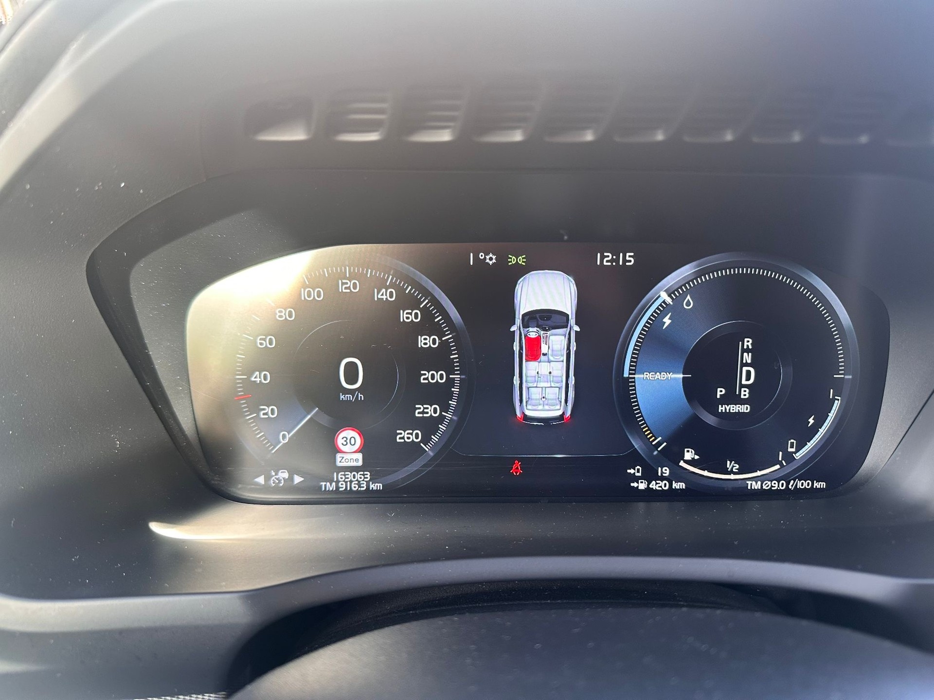 VOLVO XC90 T8 AWD R-Design Geartronic-image-5