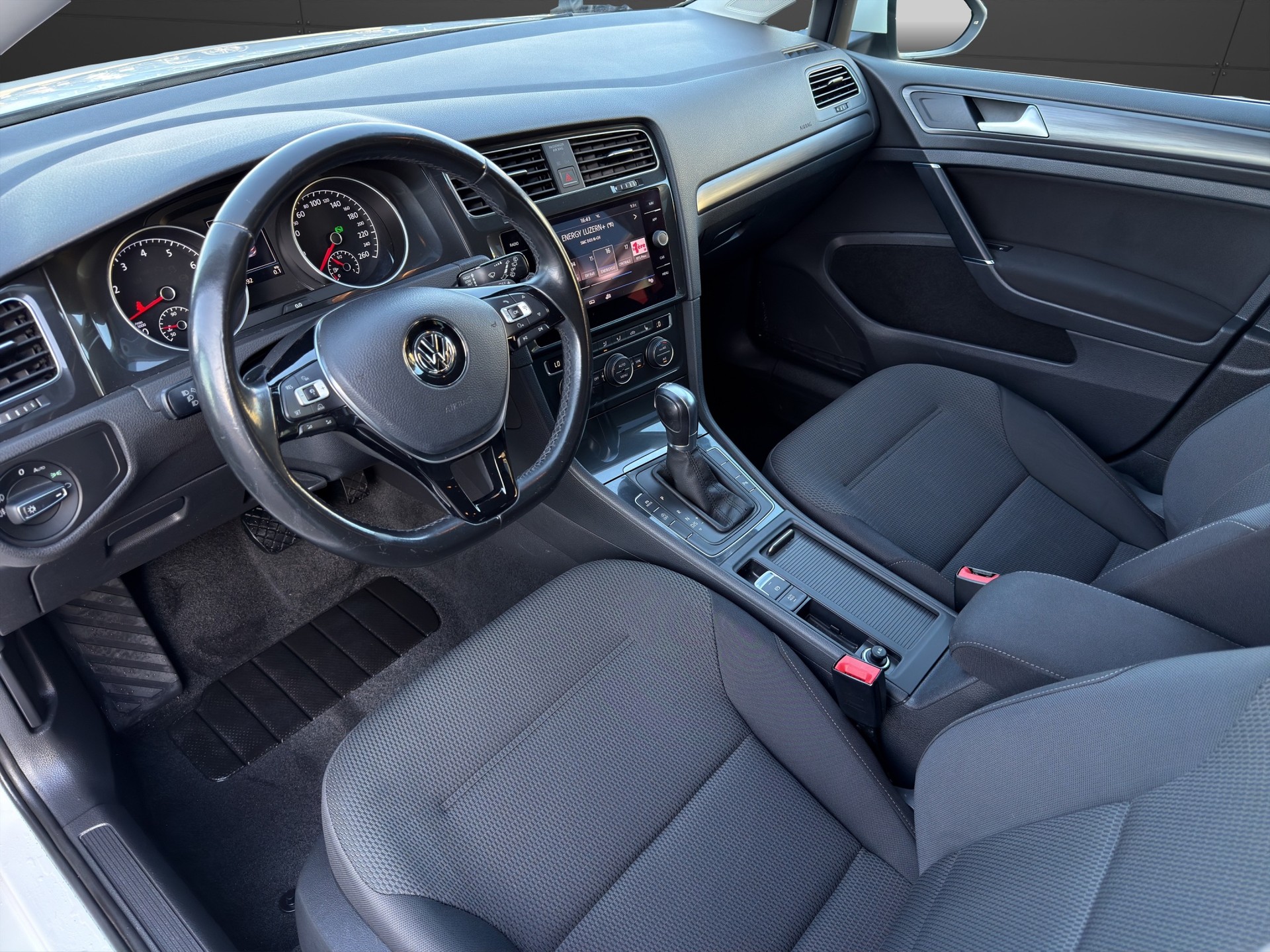 VW Golf 1.4 TSI Comfortline DSG-image-9