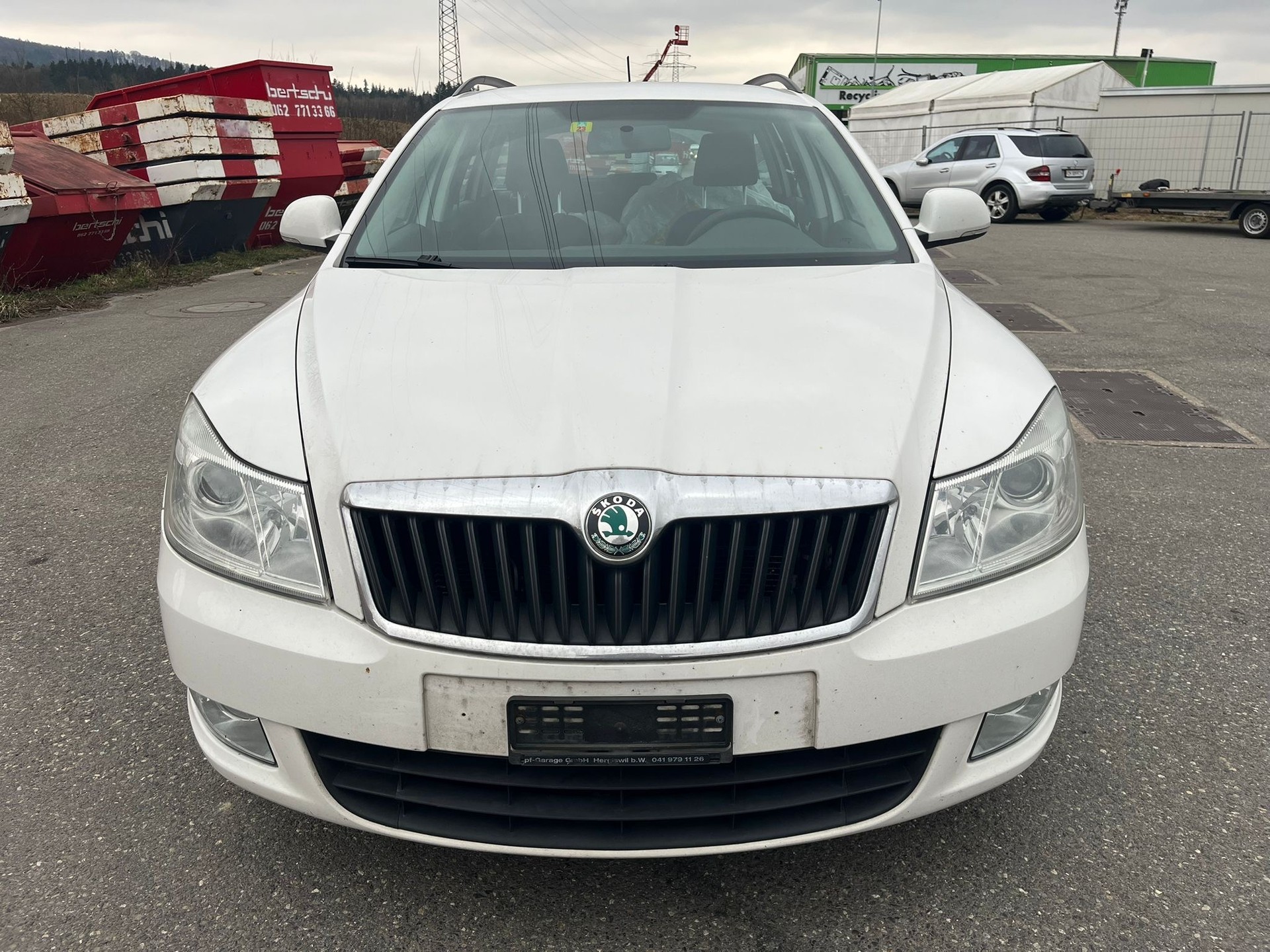 SKODA Octavia Combi 1.8 TSI Ambition 4x4-image-0