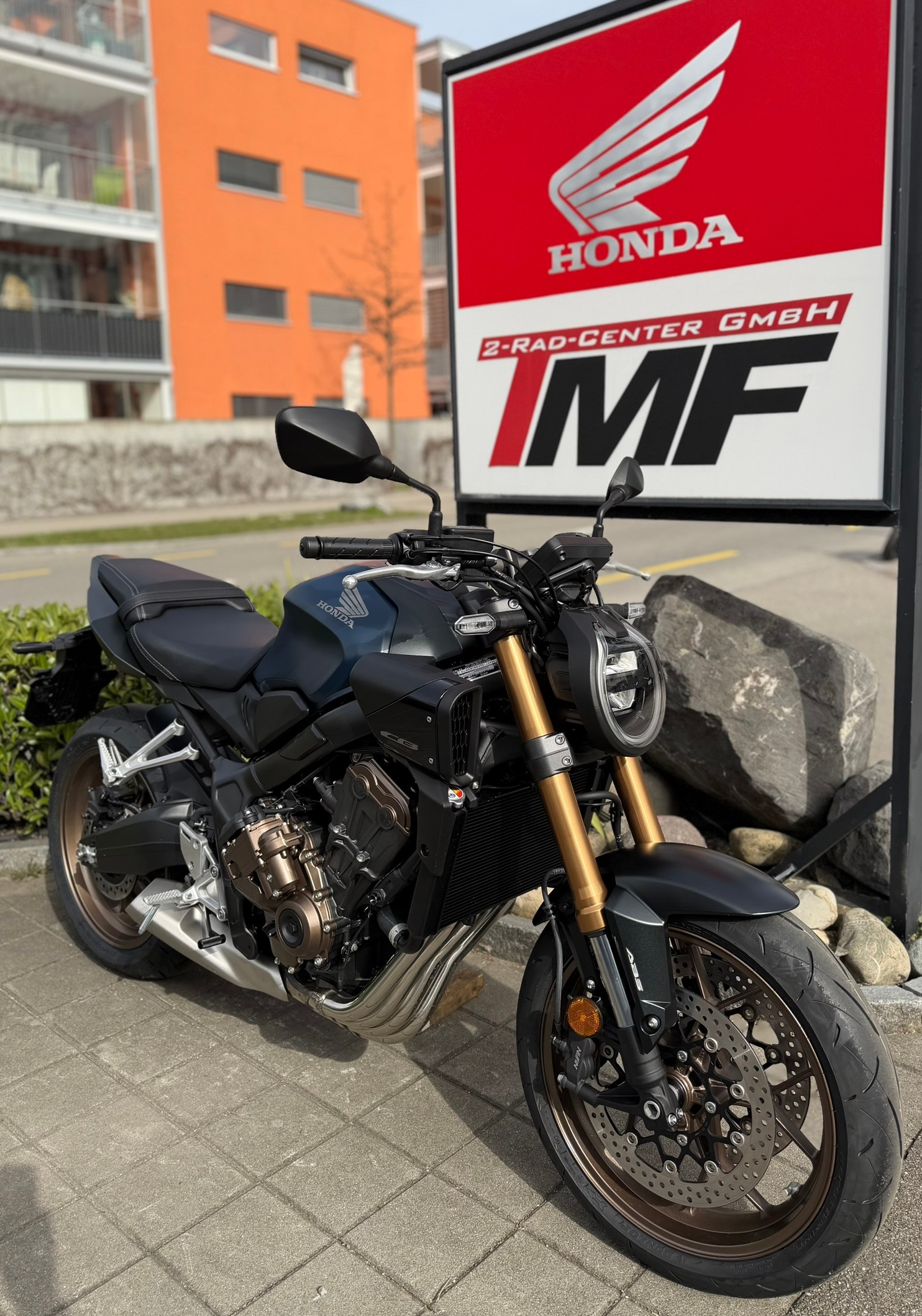 HONDA E CLUTCH VERSION-showroom-element-1
