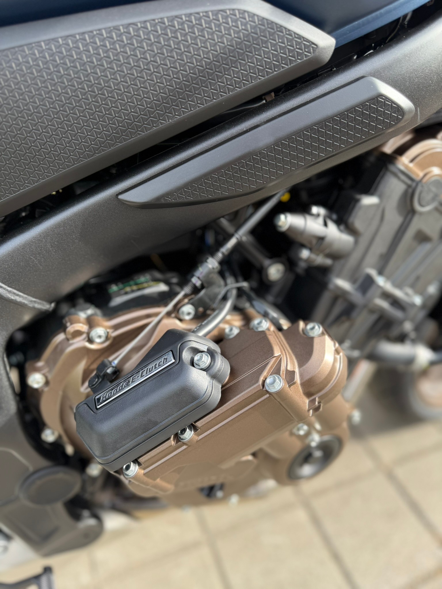 HONDA E CLUTCH VERSION-showroom-element-3