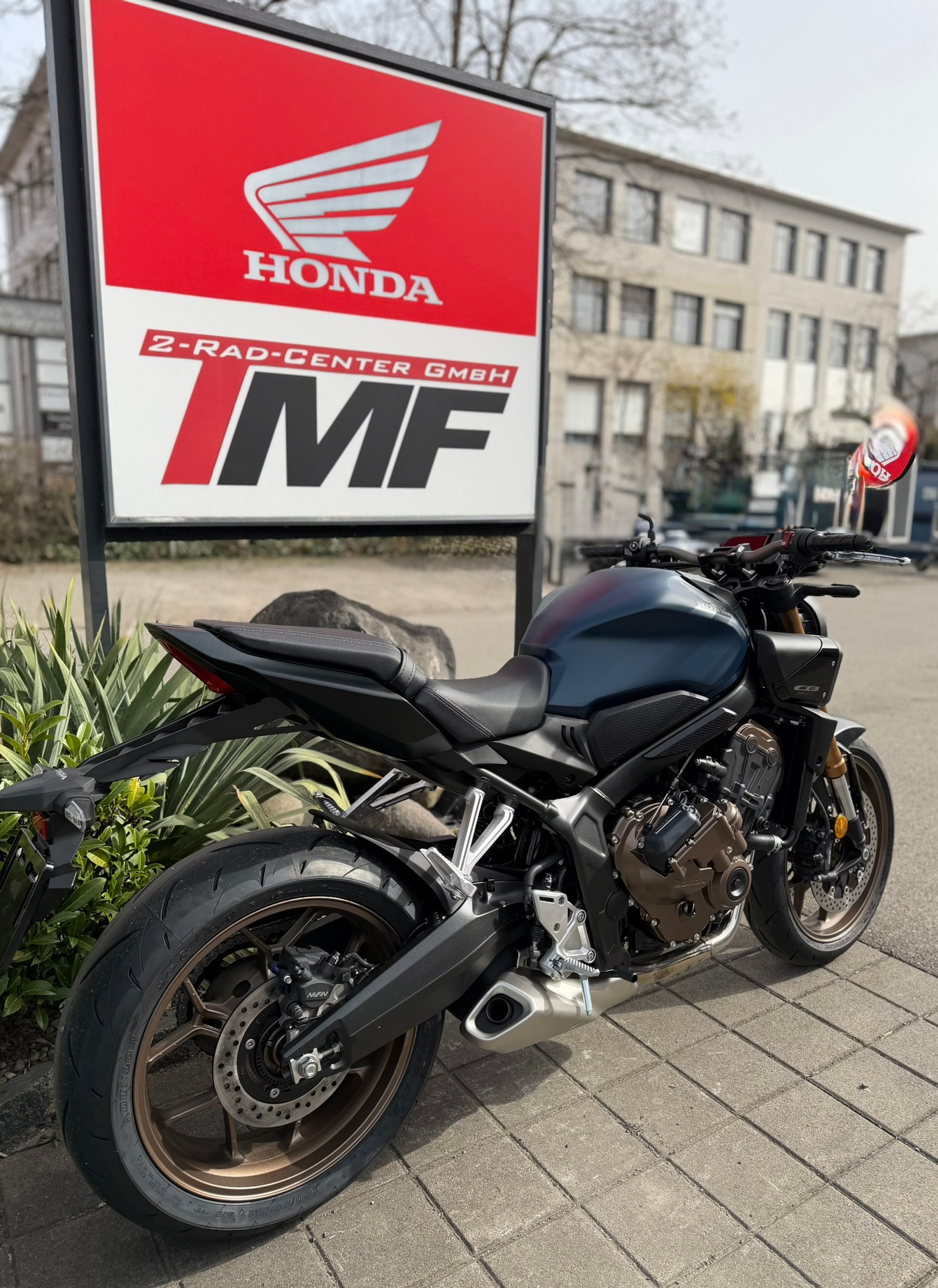 HONDA E CLUTCH VERSION-showroom-element-2