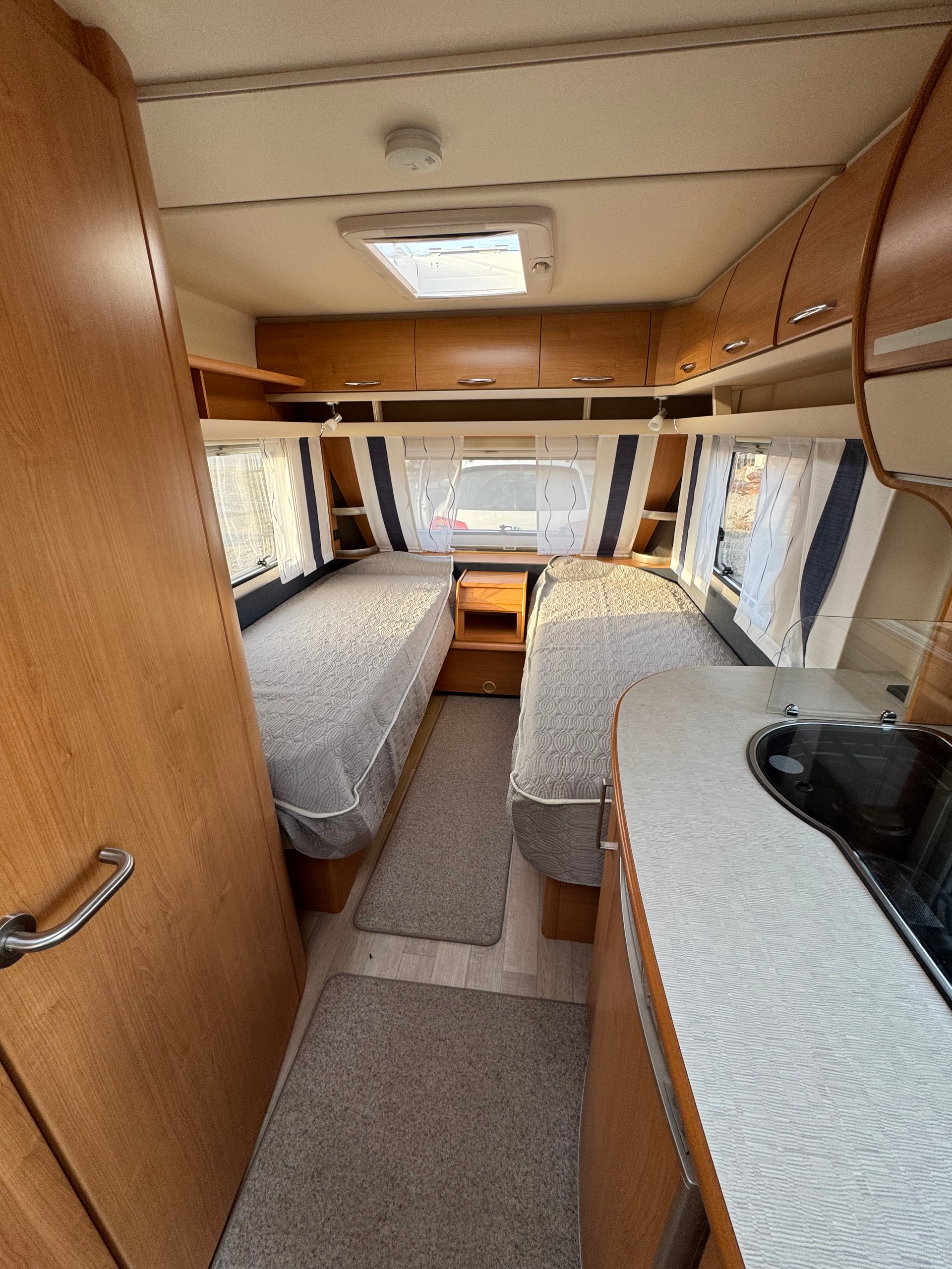 FENDT Saphir 465 - Vorzeit - 2 x Einzelbett Längst mit Mittelrost - Service neu-image-13