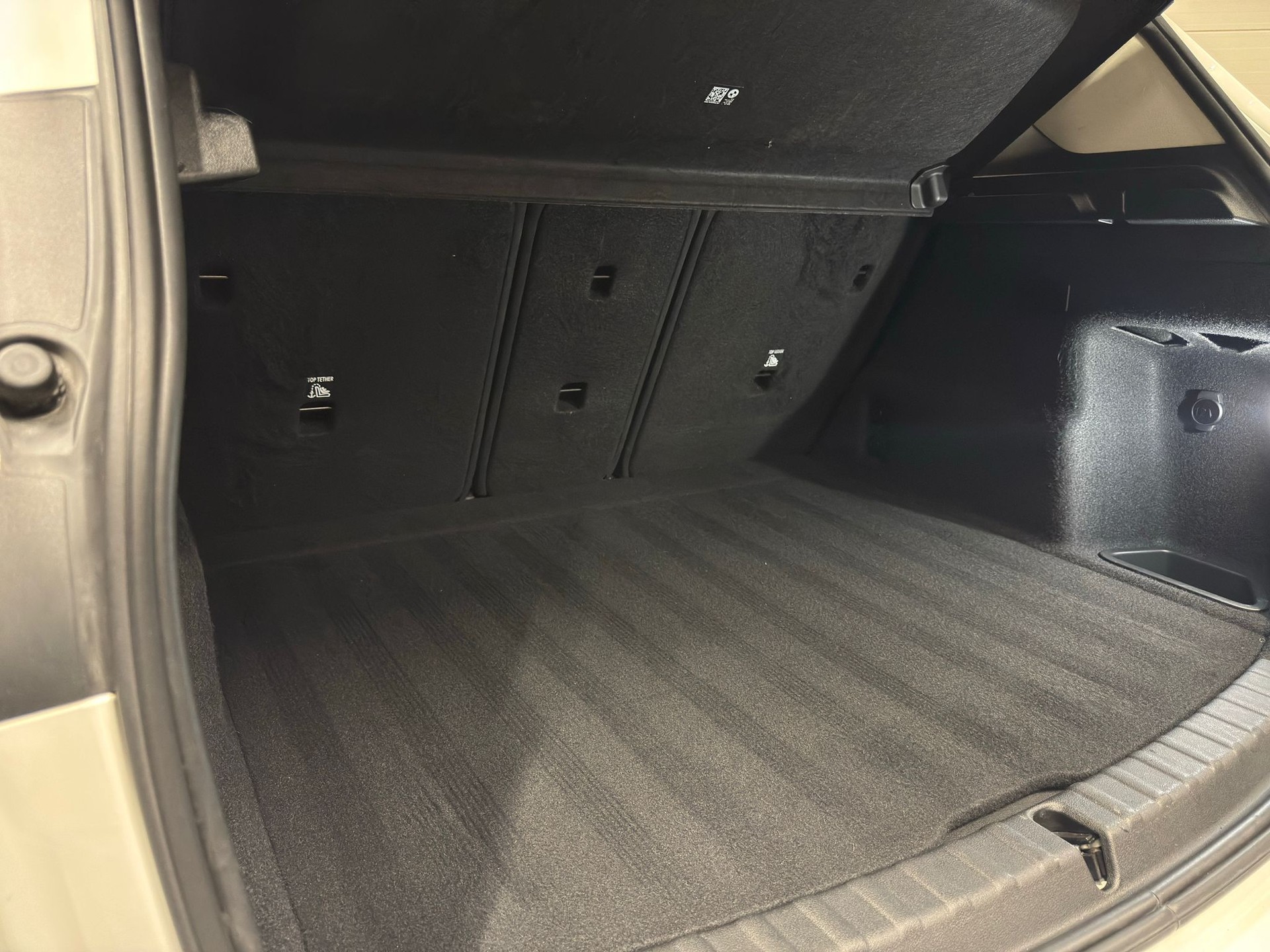 BMW 225e xDrive Active Tourer-image-9