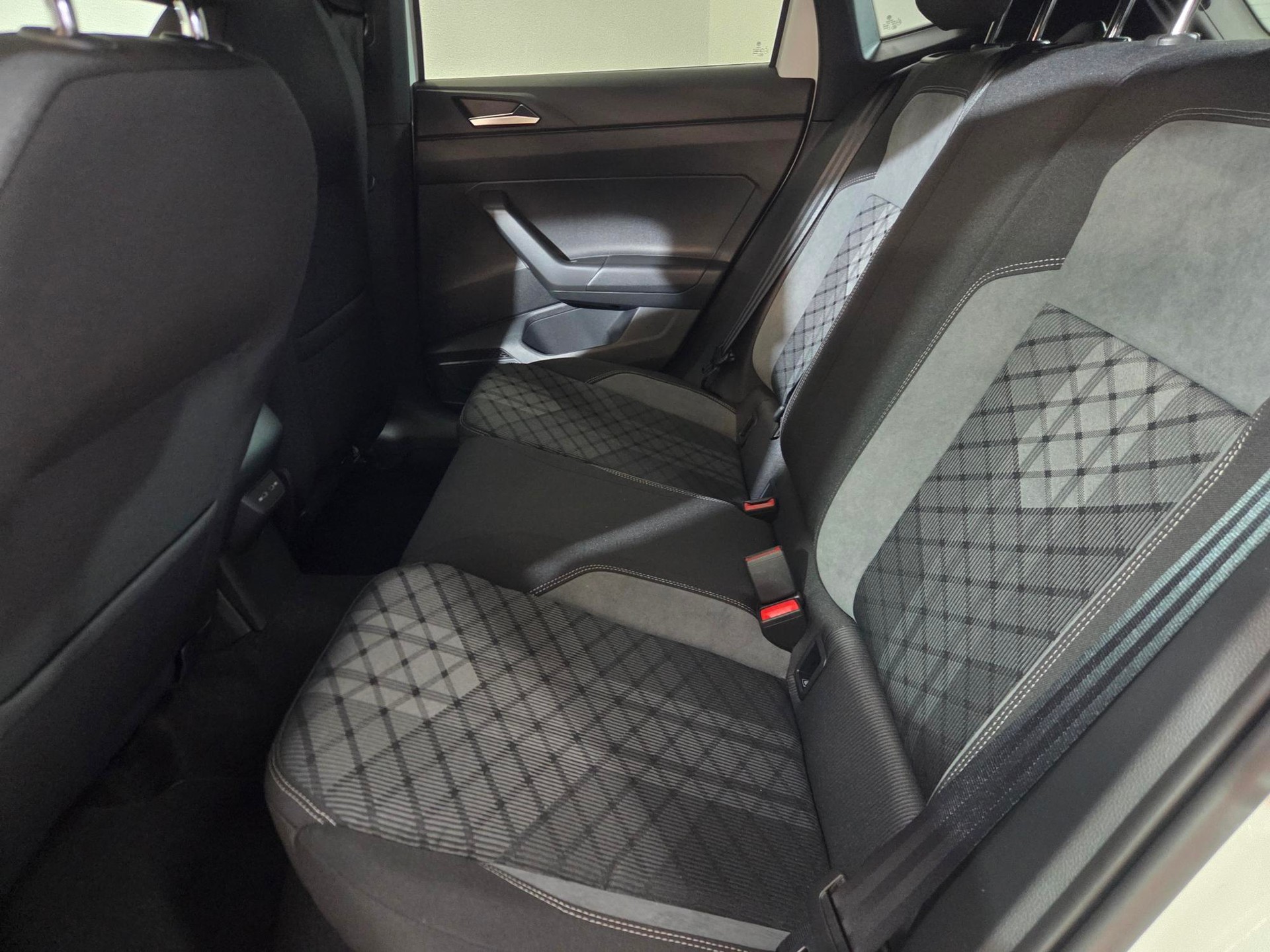 VW Polo 1.0 TSI R-Line DSG-image-9