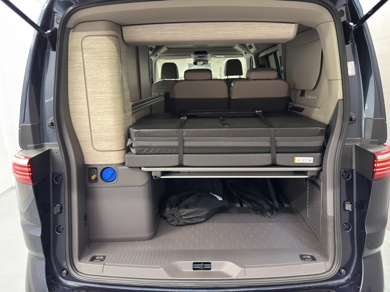 VW T7 California 1.5 TSI eHybrid Ocean Liberty DSG-image-10