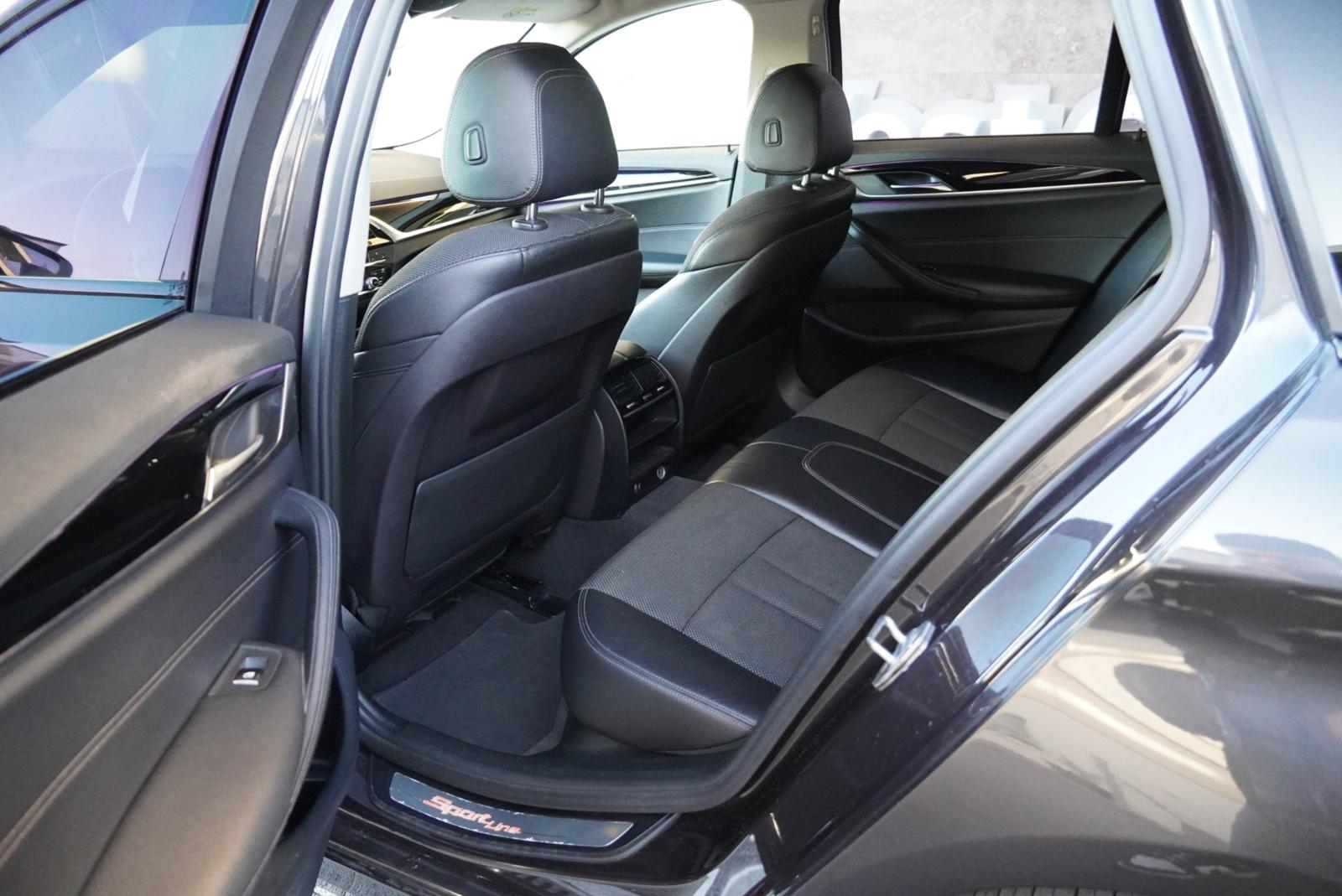 BMW 520d xDrive Touring Sport Line Steptronic-image-19