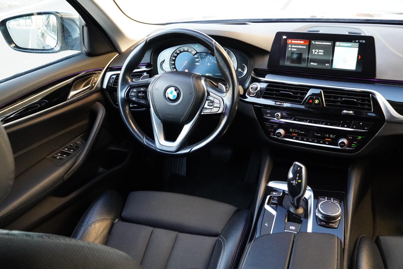 BMW 520d xDrive Touring Sport Line Steptronic-image-10