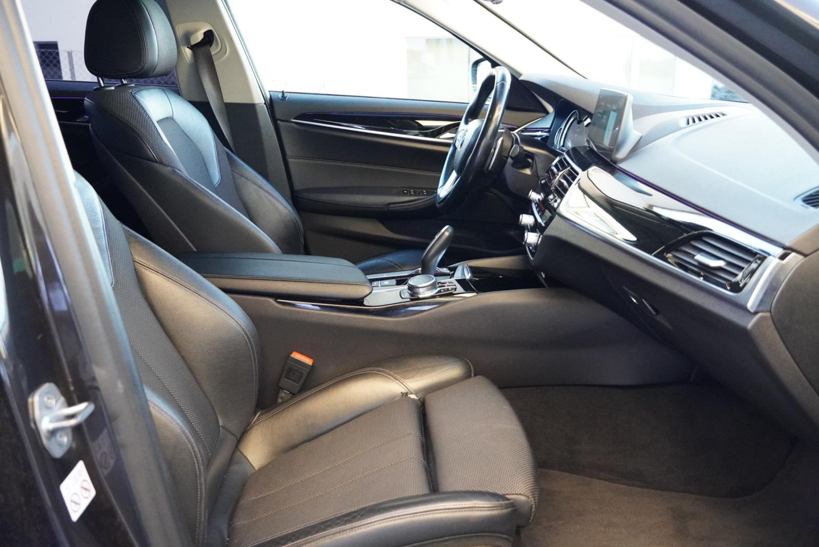 BMW 520d xDrive Touring Sport Line Steptronic-image-18
