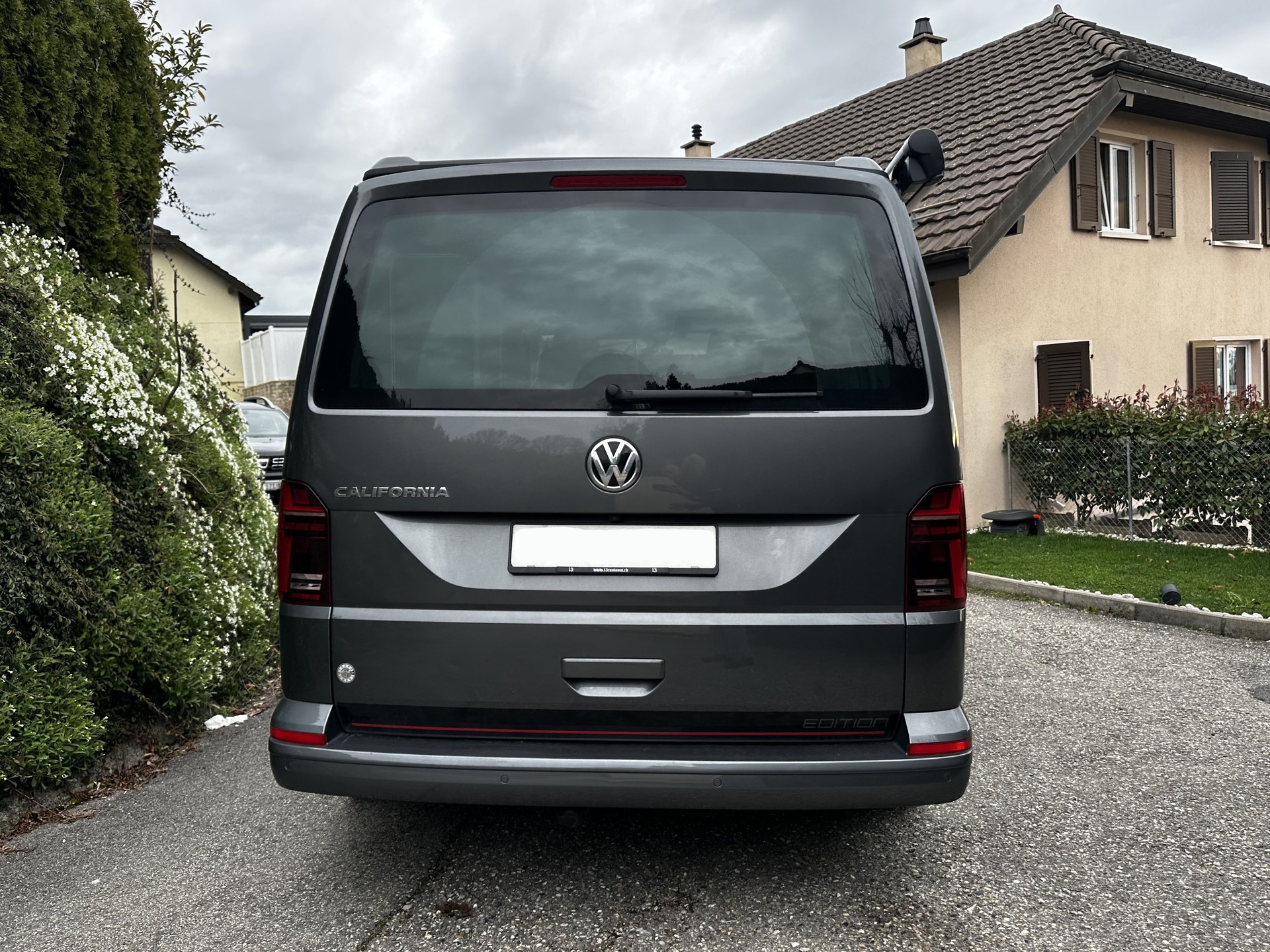 VW T6.1 California 2.0 TDI Ocean DSG-image-4