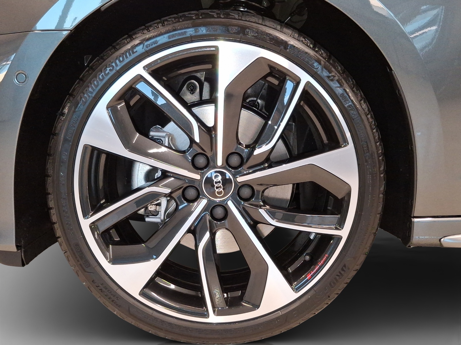 AUDI A3 Sportback TFSI 110 kW S line Attraction S tronic-image-13