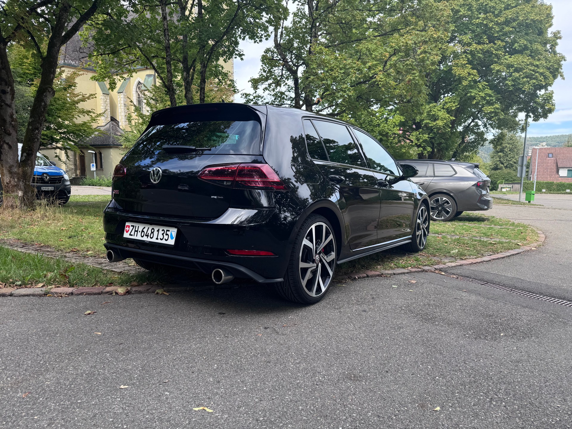 VW Golf 2.0 TSI GTI Performance DSG-image-1