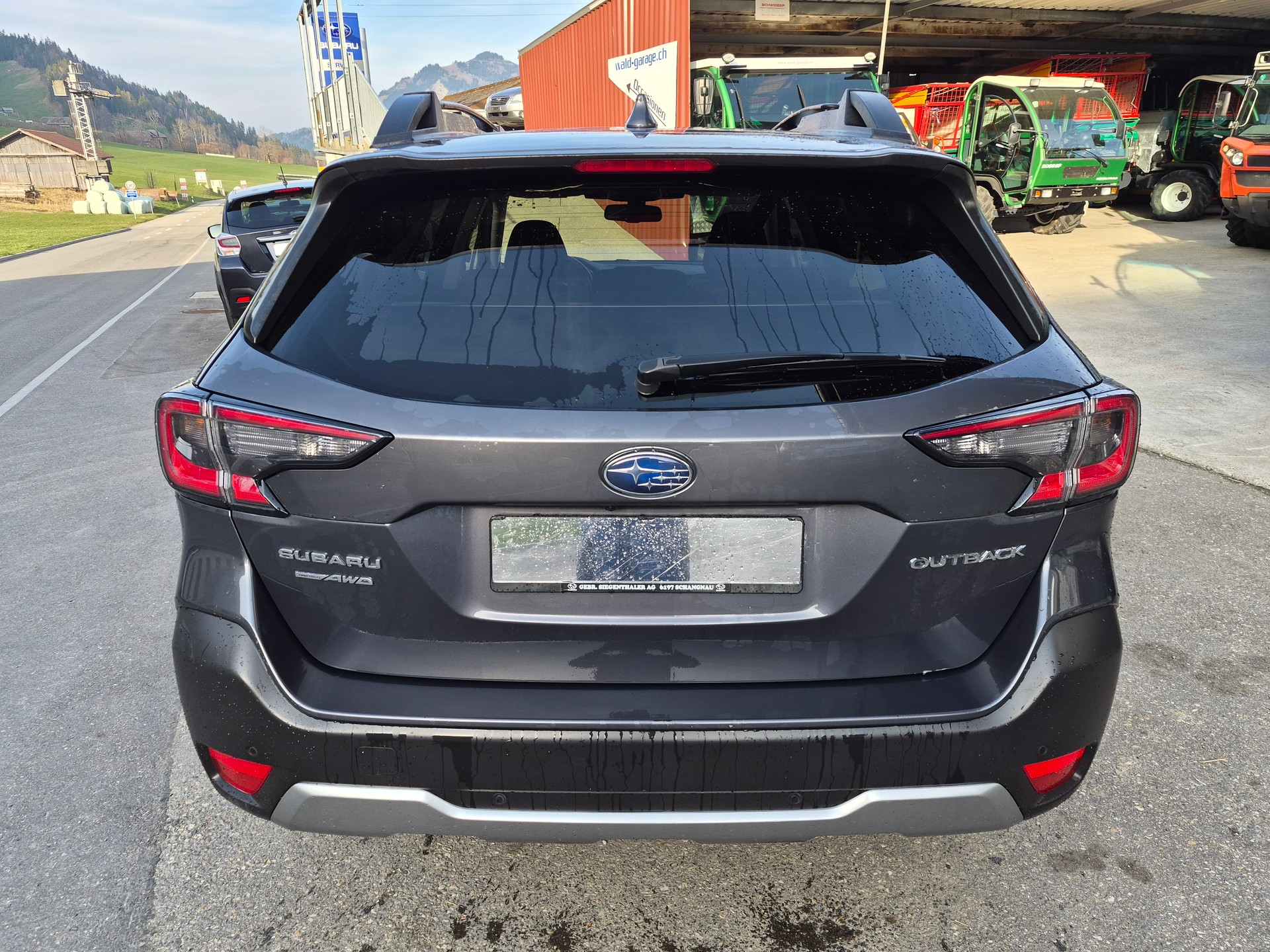 SUBARU Outback 2.5i Swiss Plus AWD Lineartronic-image-5