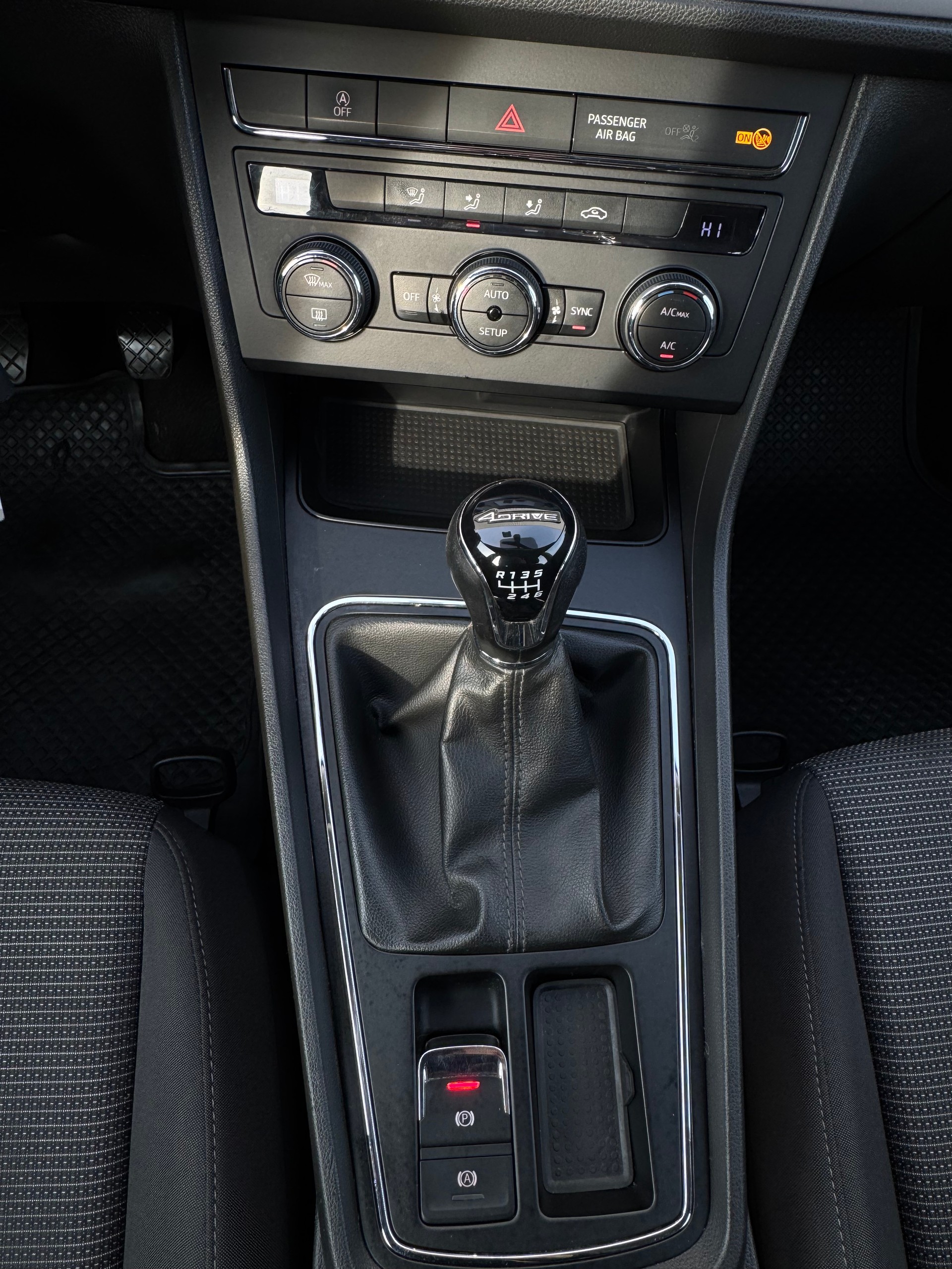 SEAT Leon ST 1.6 TDI CR Style 4Drive-image-15