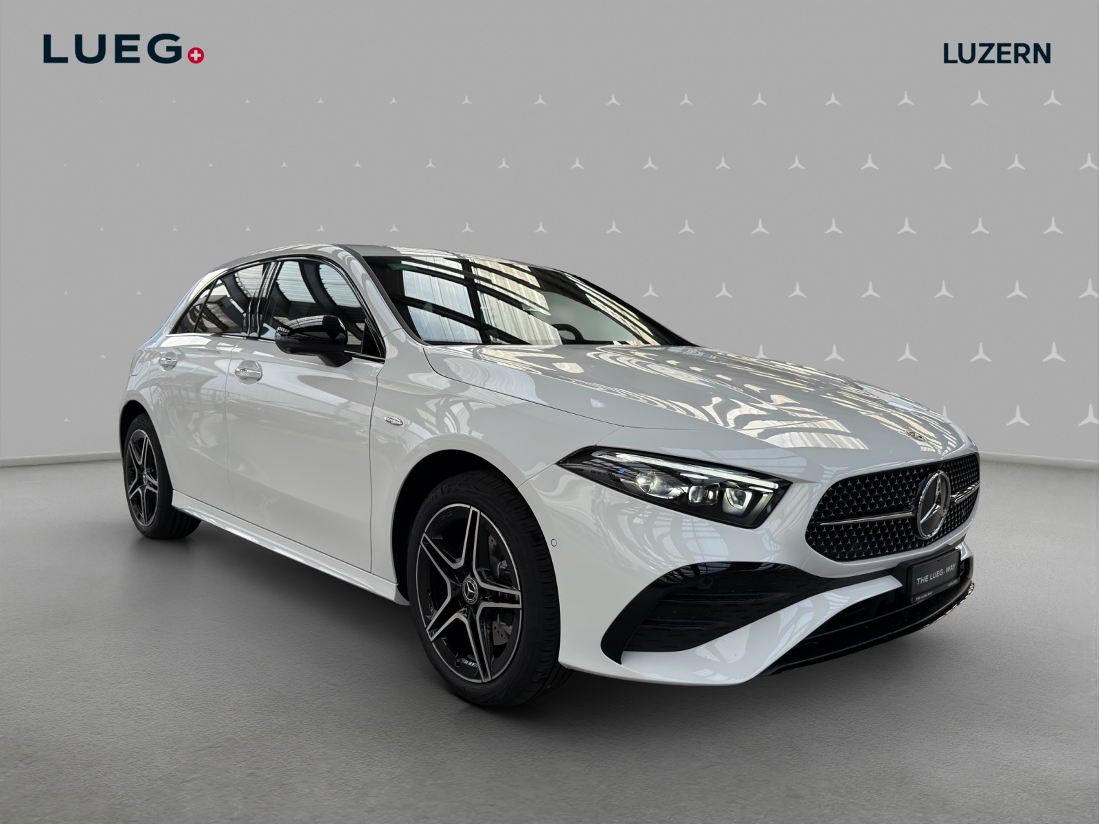 MERCEDES-BENZ A 250 e EQ Star 8G-DCT-image-5