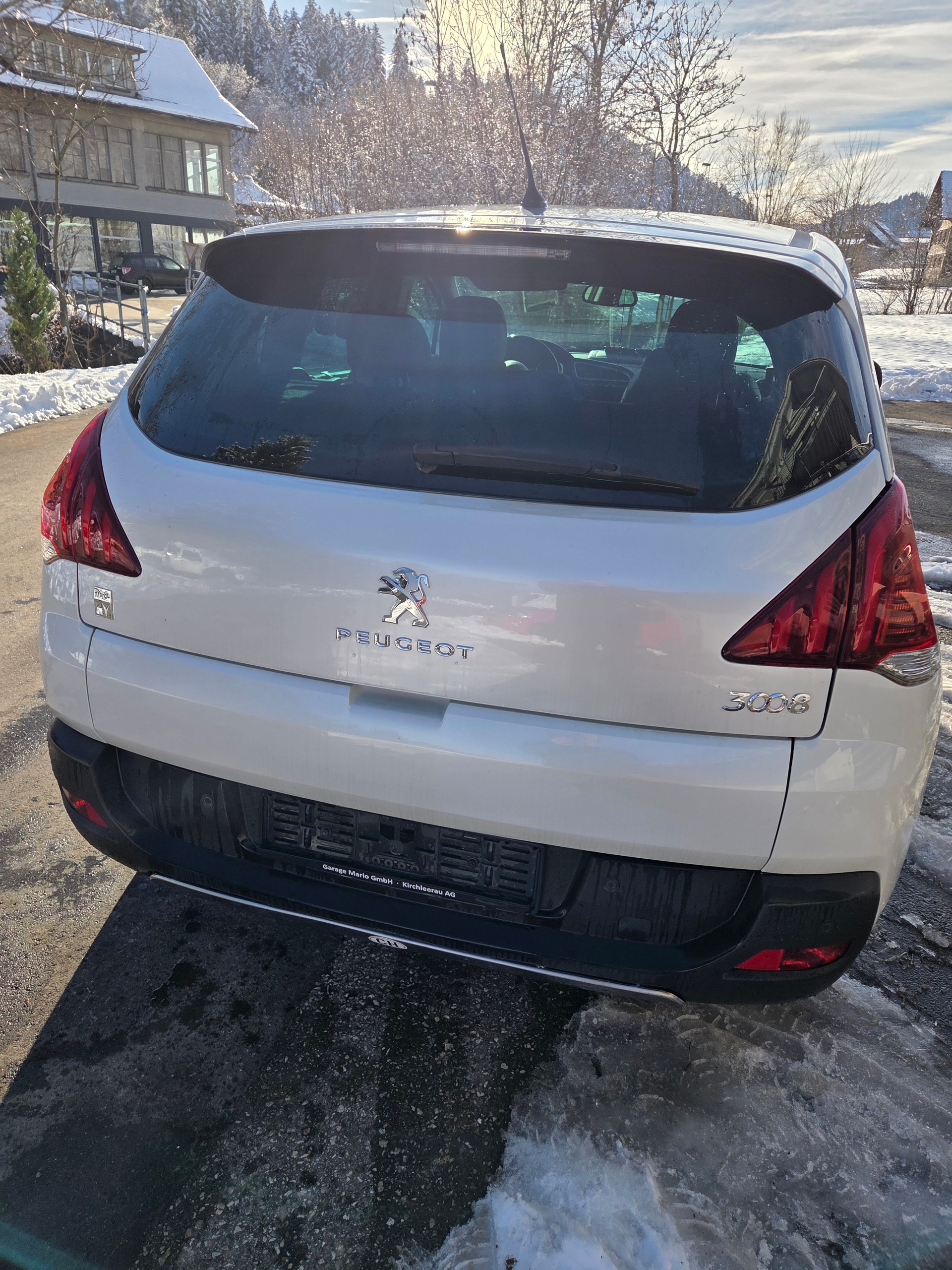 PEUGEOT 3008 HYbrid4 2.0 HDI ETG6-image-2