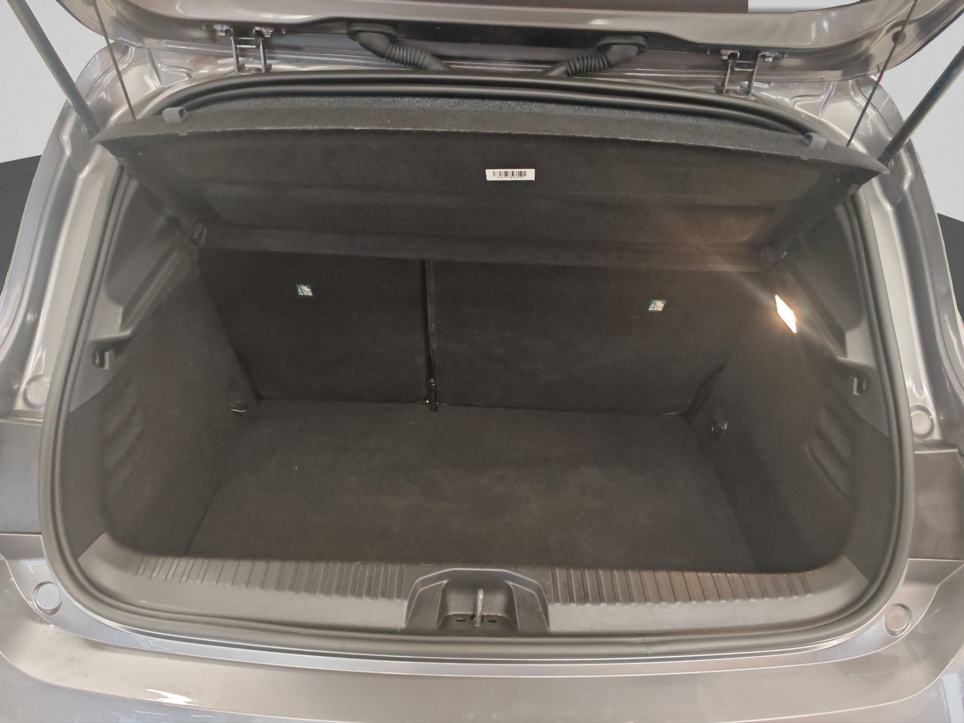RENAULT Clio 1.6 E-Tech Techno-image-15