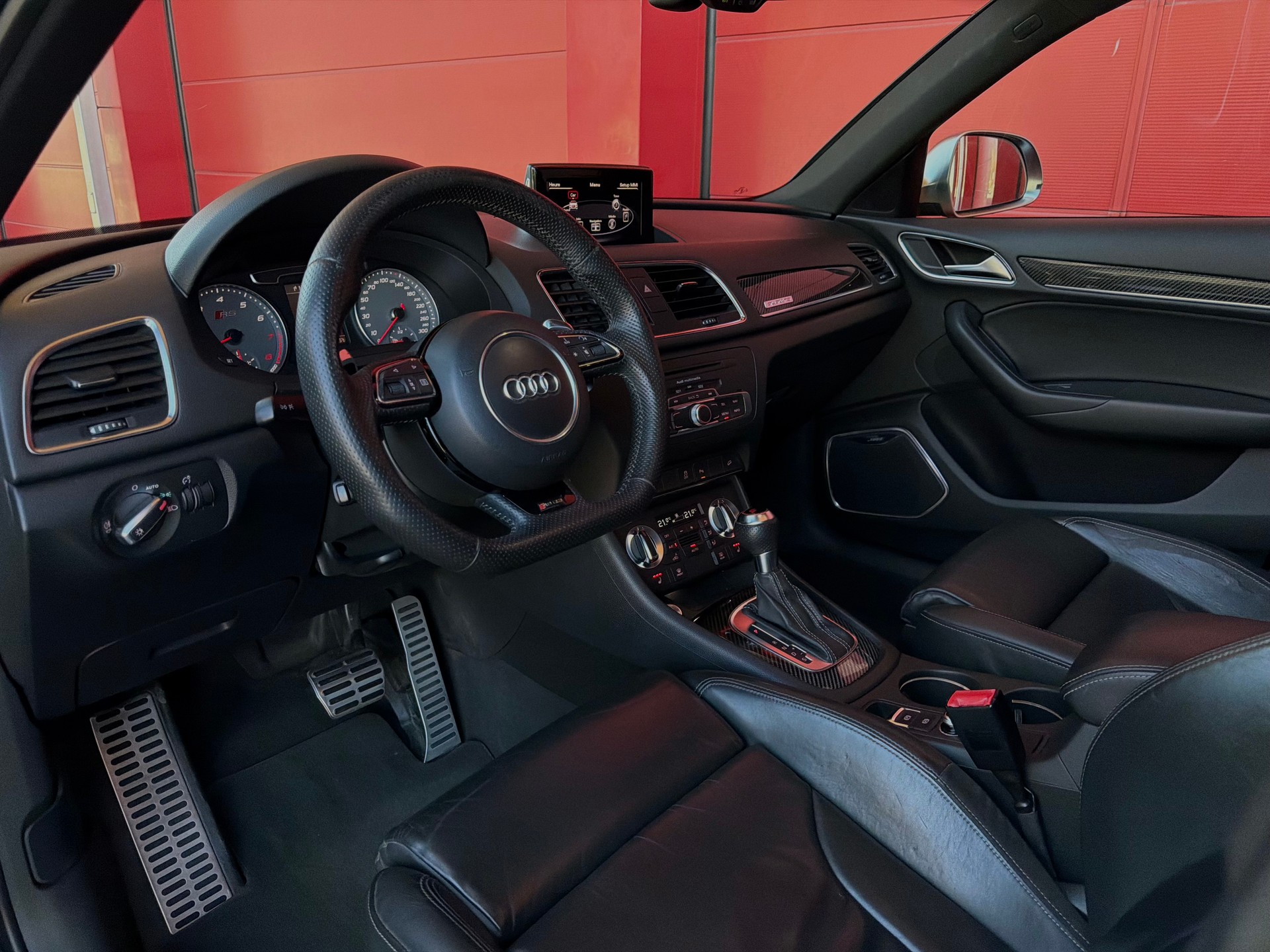 AUDI RS Q3 2.5 TFSI quattro S-tronic *CH* *Crochet d'attelage*-image-7