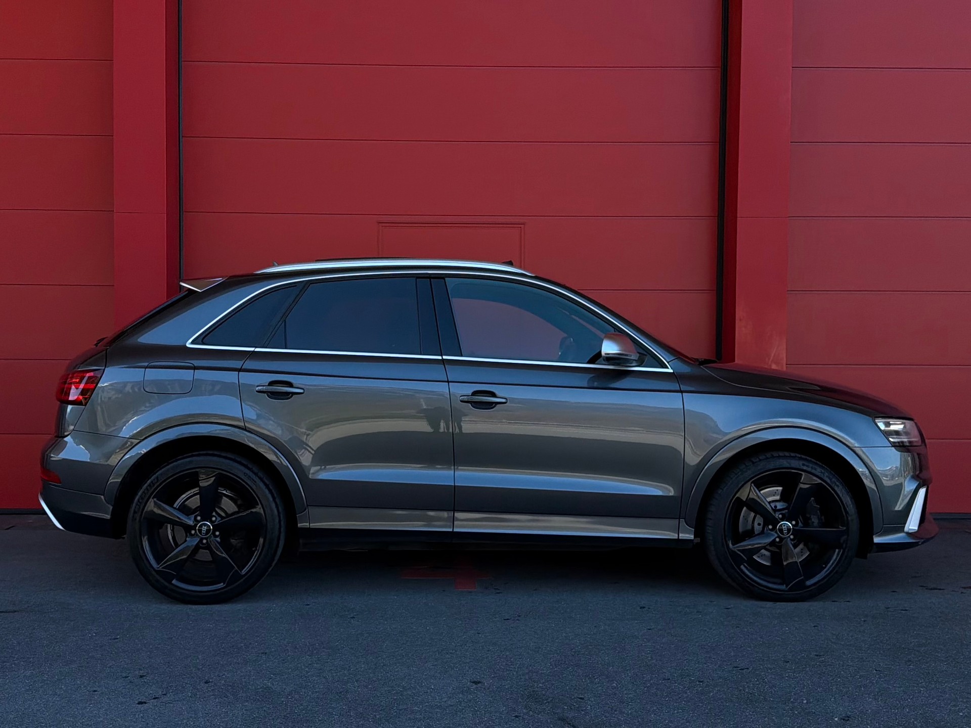 AUDI RS Q3 2.5 TFSI quattro S-tronic *CH* *Crochet d'attelage*-image-3
