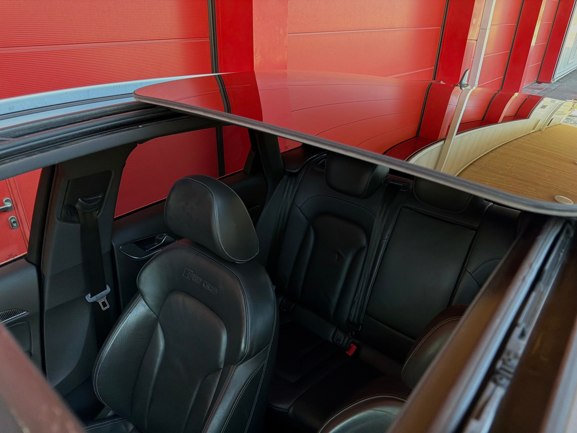 AUDI RS Q3 2.5 TFSI quattro S-tronic *CH* *Crochet d'attelage*-image-6