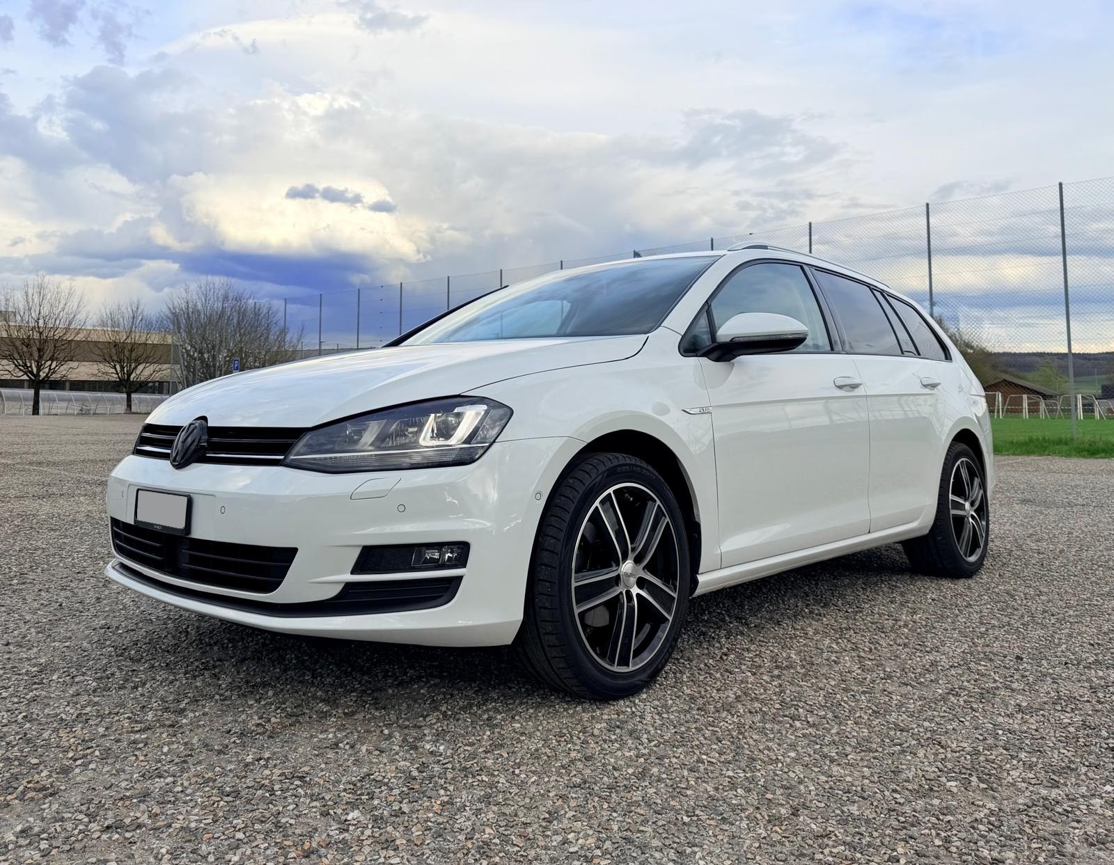 VW Golf Variant 1.4 TSI BMT-Cup DSG-image-2