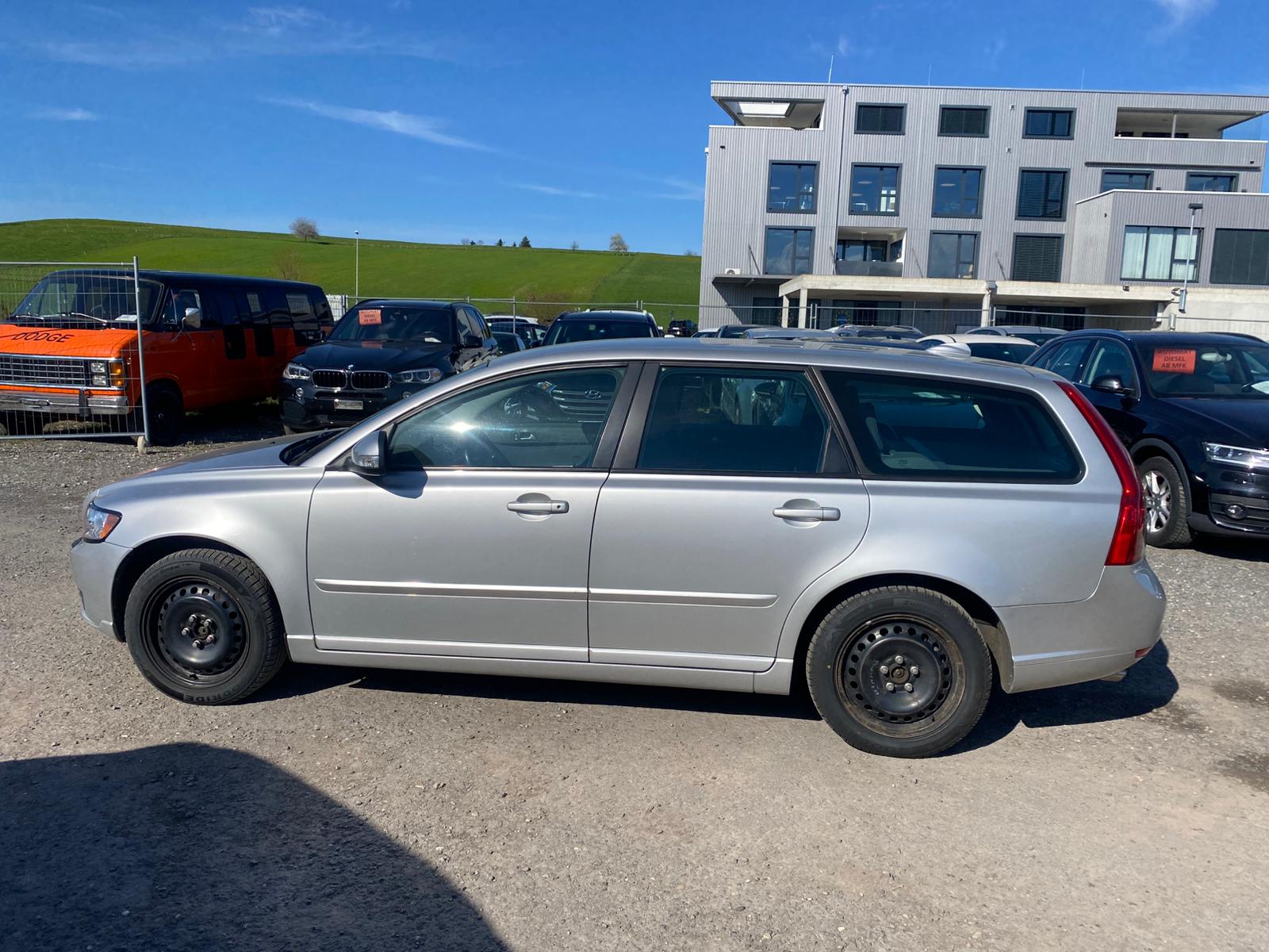 VOLVO V50 T5 AWD Kinetic Geartronic-image-4