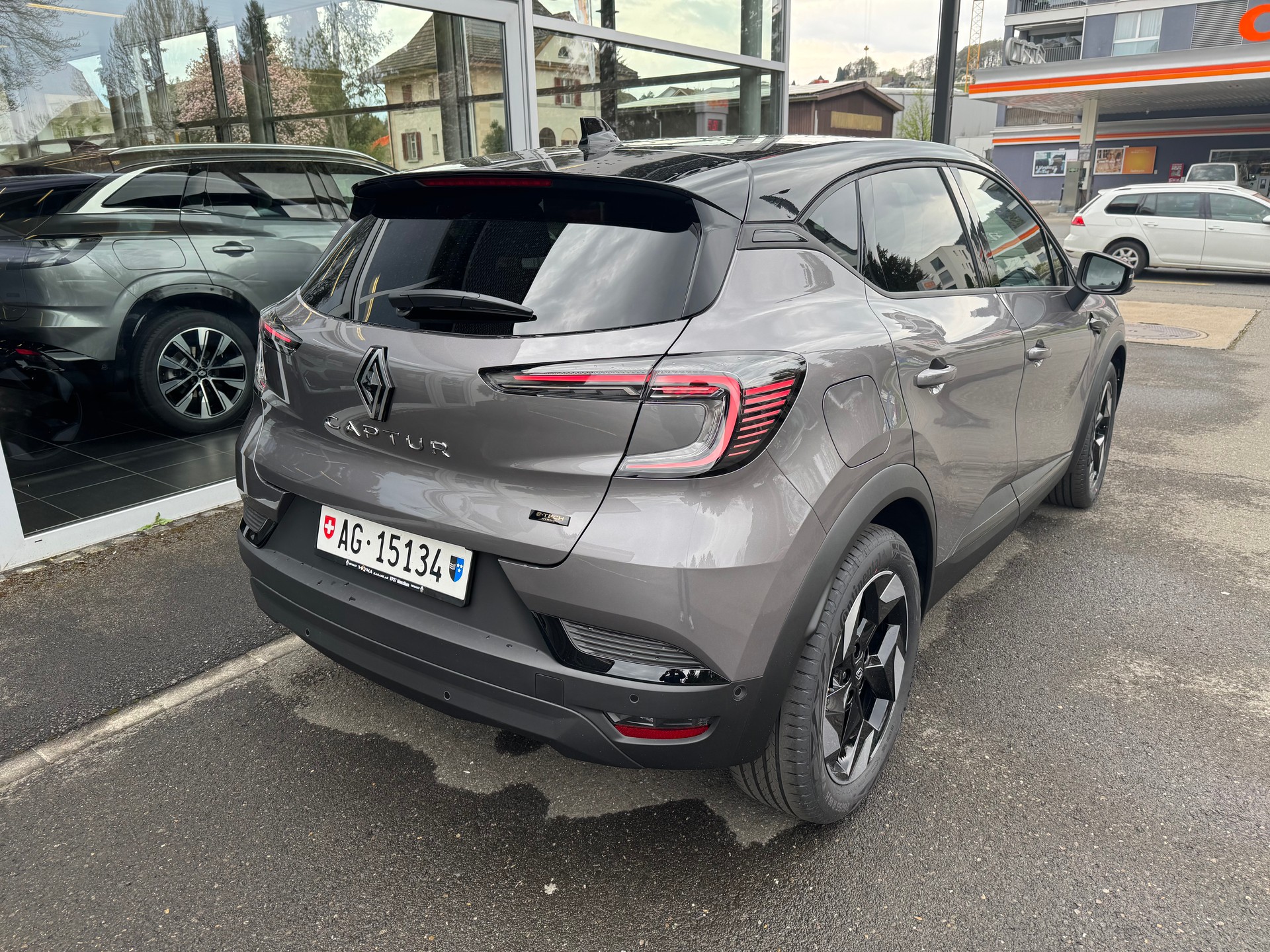 RENAULT Captur 1.8 E-Tech 160 Techno DHT-image-5