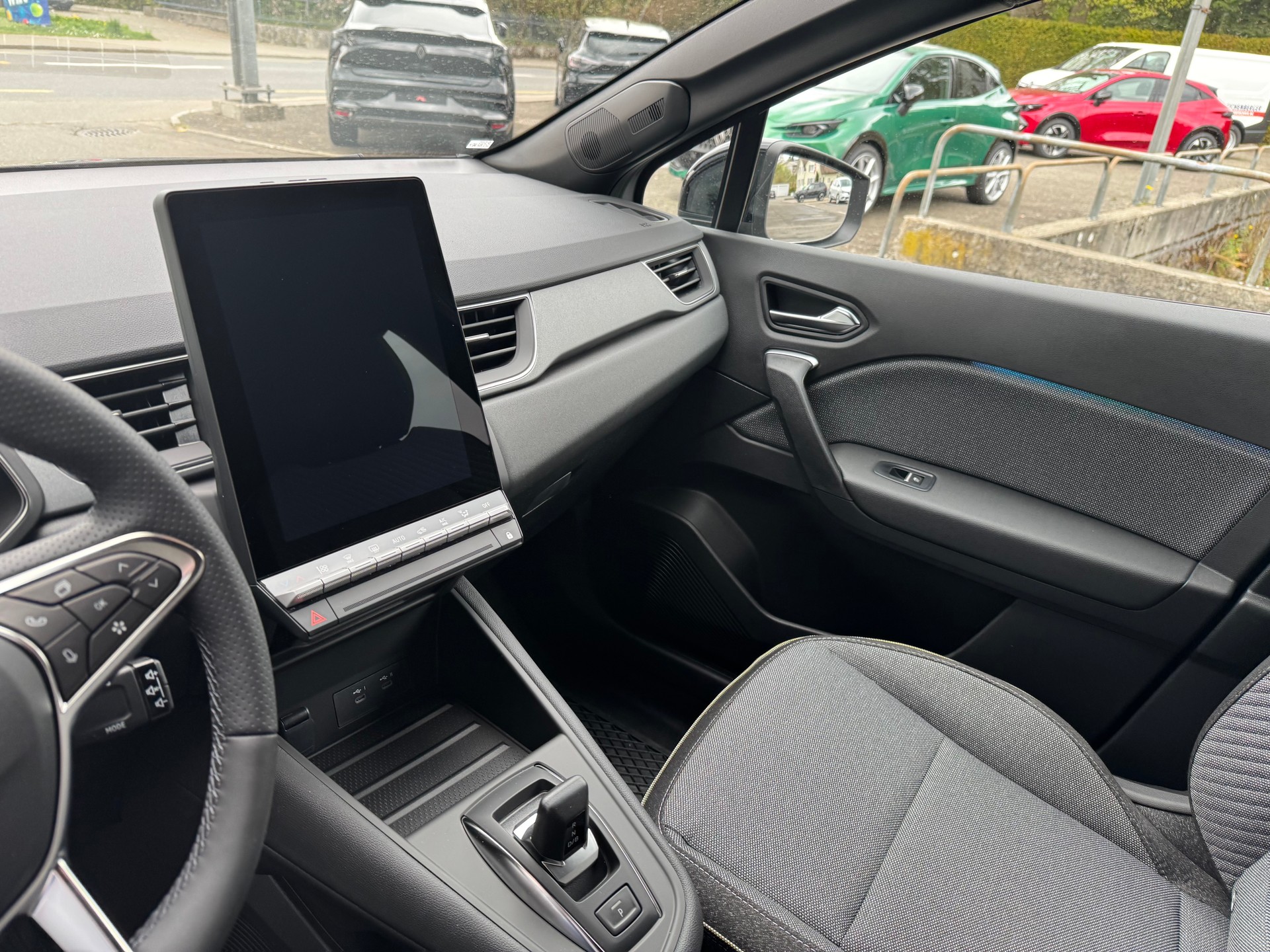 RENAULT Captur 1.8 E-Tech 160 Techno DHT-image-13