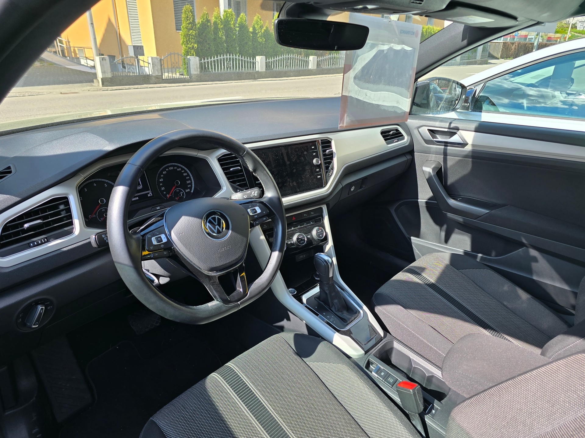 VW T-Roc Cabriolet 1.5 TSI EVO Advance DSG-image-8