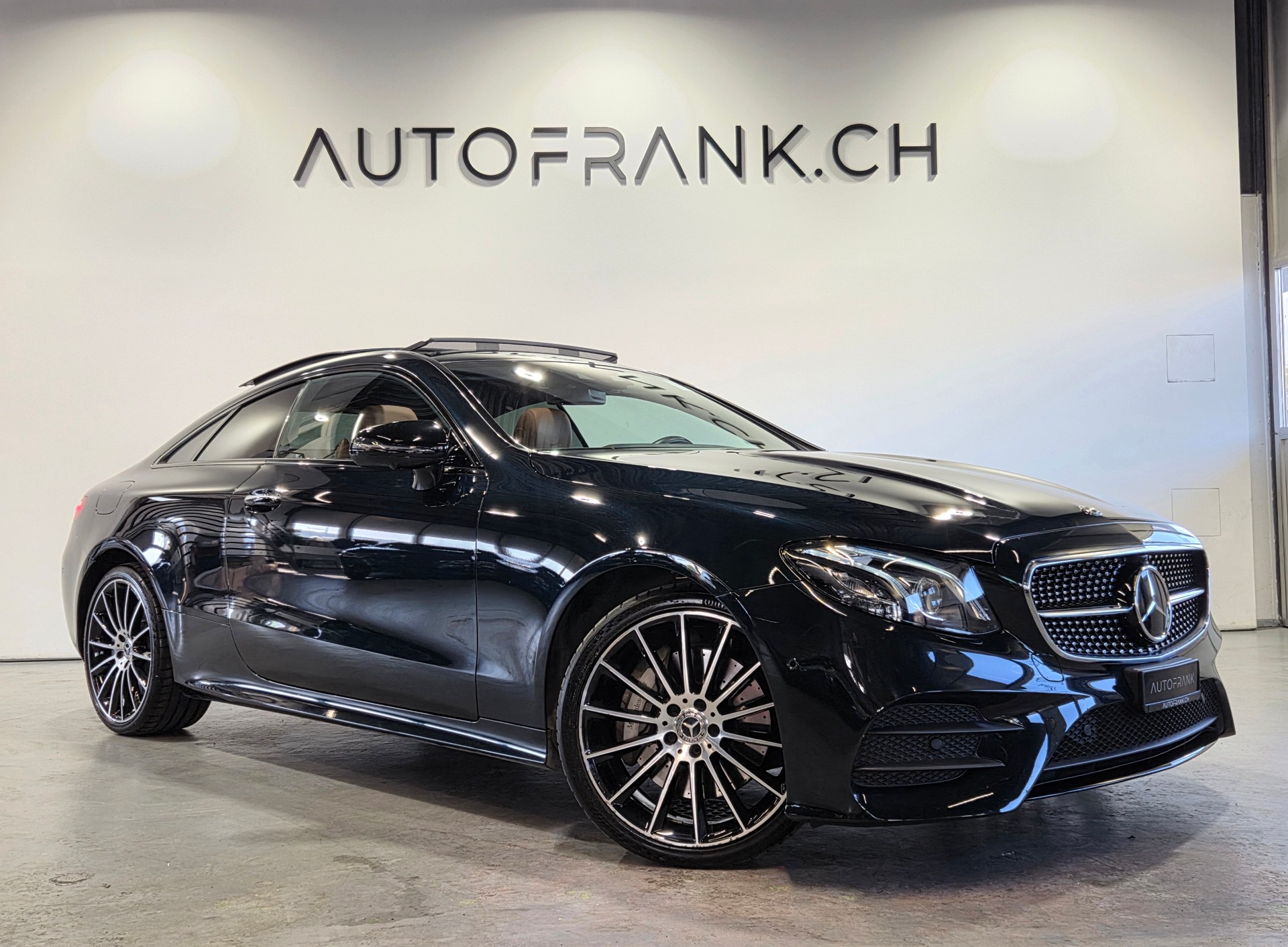 MERCEDES-BENZ E 400 AMG Line 4matic Coupé-image-21