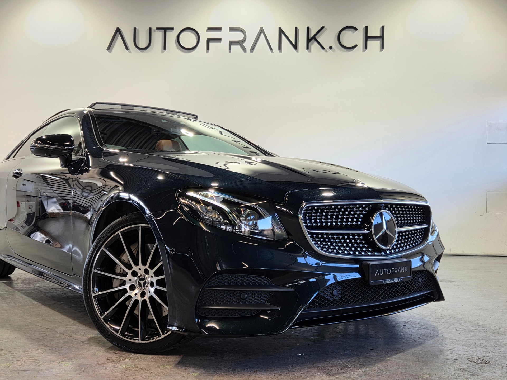 MERCEDES-BENZ E 400 AMG Line 4matic Coupé-image-8