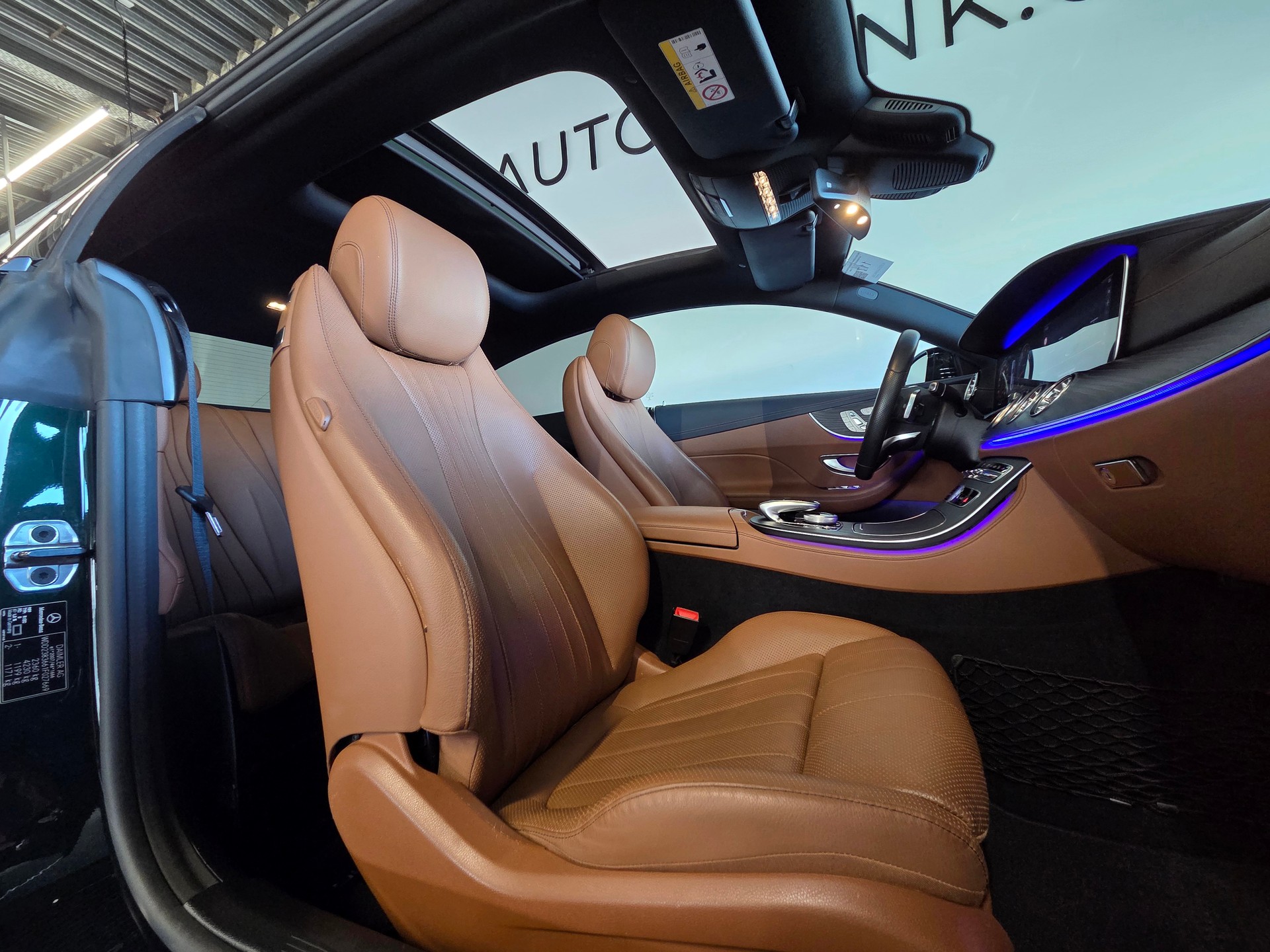MERCEDES-BENZ E 400 AMG Line 4matic Coupé-image-5