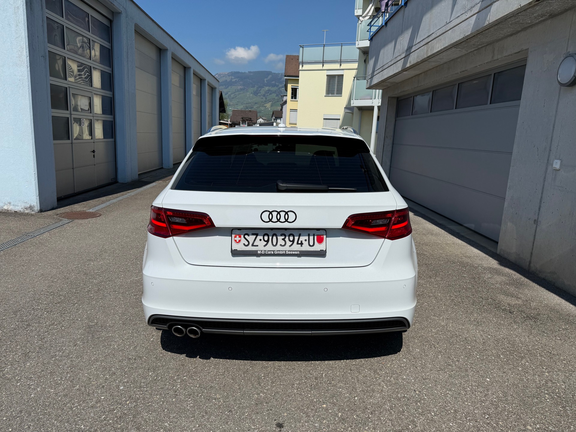 AUDI A3 Sportback 2.0 TDI Ambition quattro S-tronic S-Line-image-4