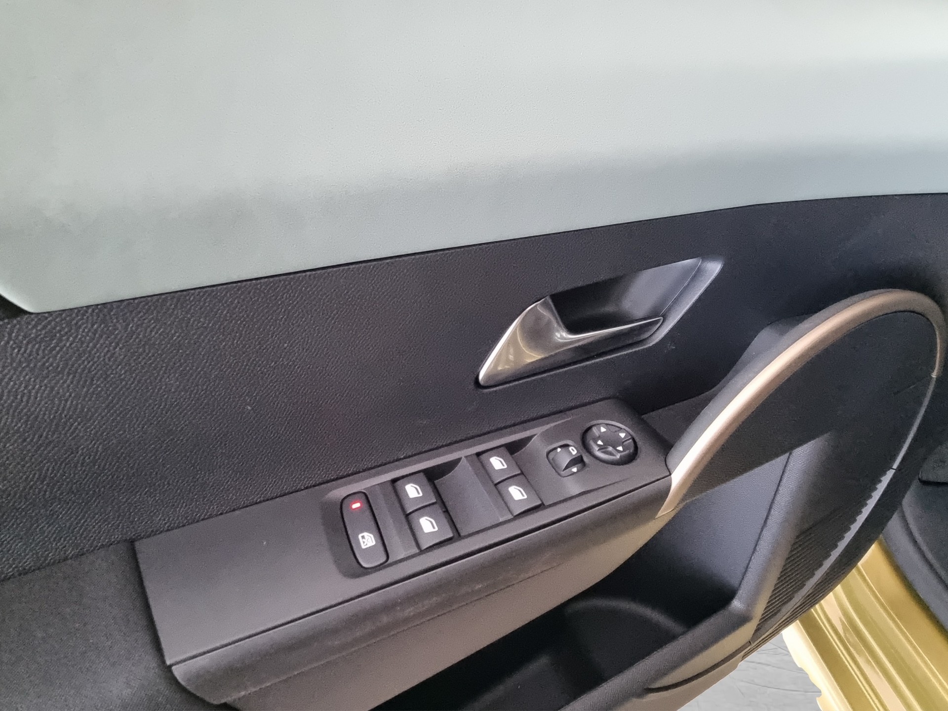 LANCIA Ypsilon Elektro 156-image-11