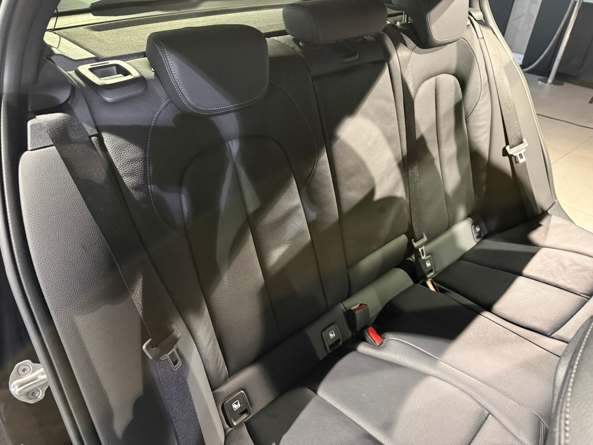 BMW M135i xDrive Steptronic-image-17