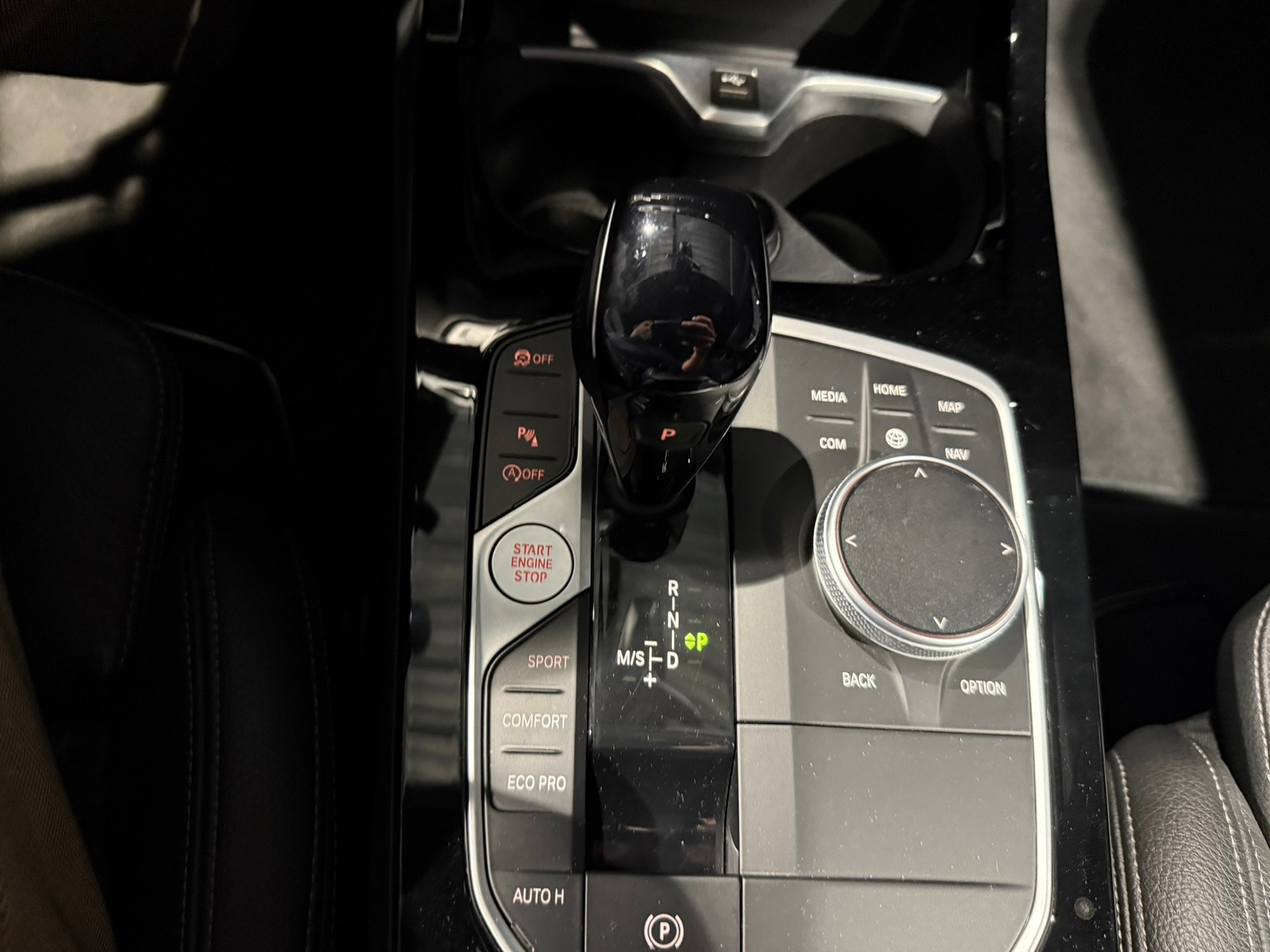 BMW M135i xDrive Steptronic-image-24