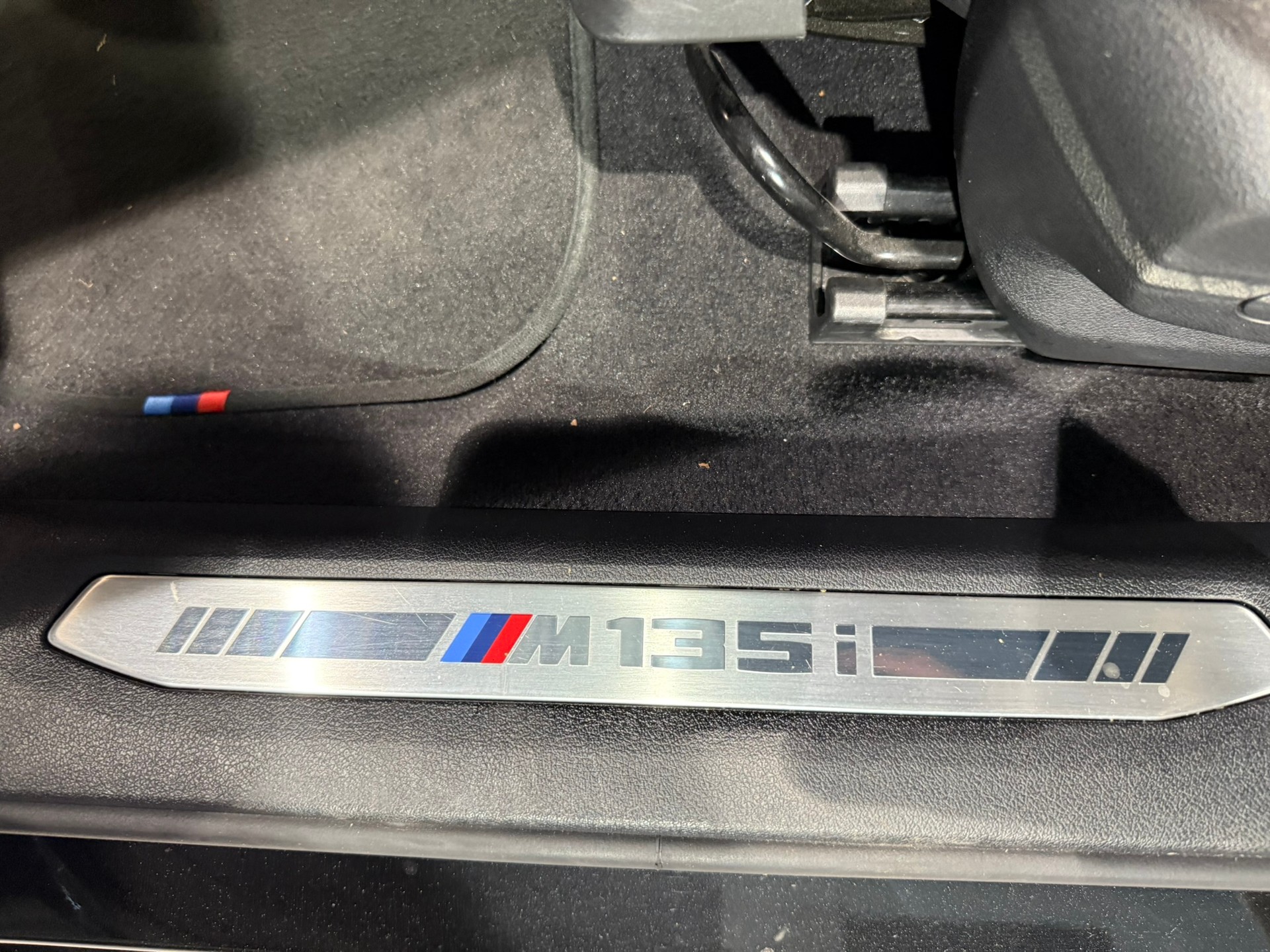 BMW M135i xDrive Steptronic-image-25