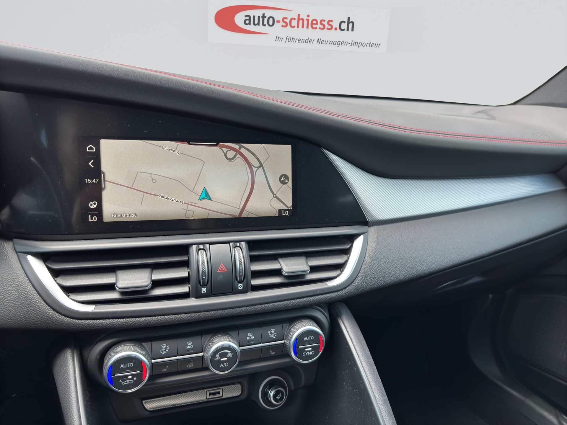 ALFA ROMEO Giulia 2.0 Competizione Q4 AT8-image-12