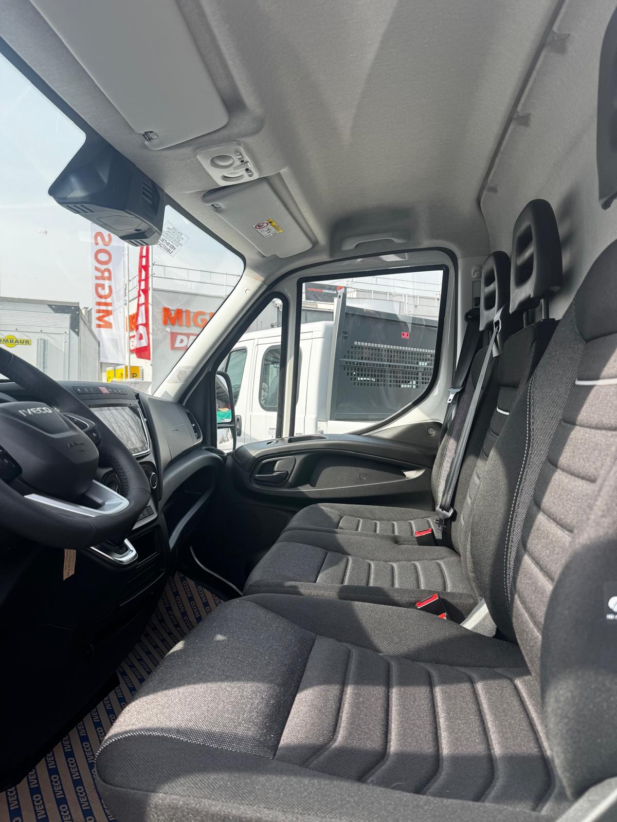IVECO 35S16B A8 3520 VAN-image-14