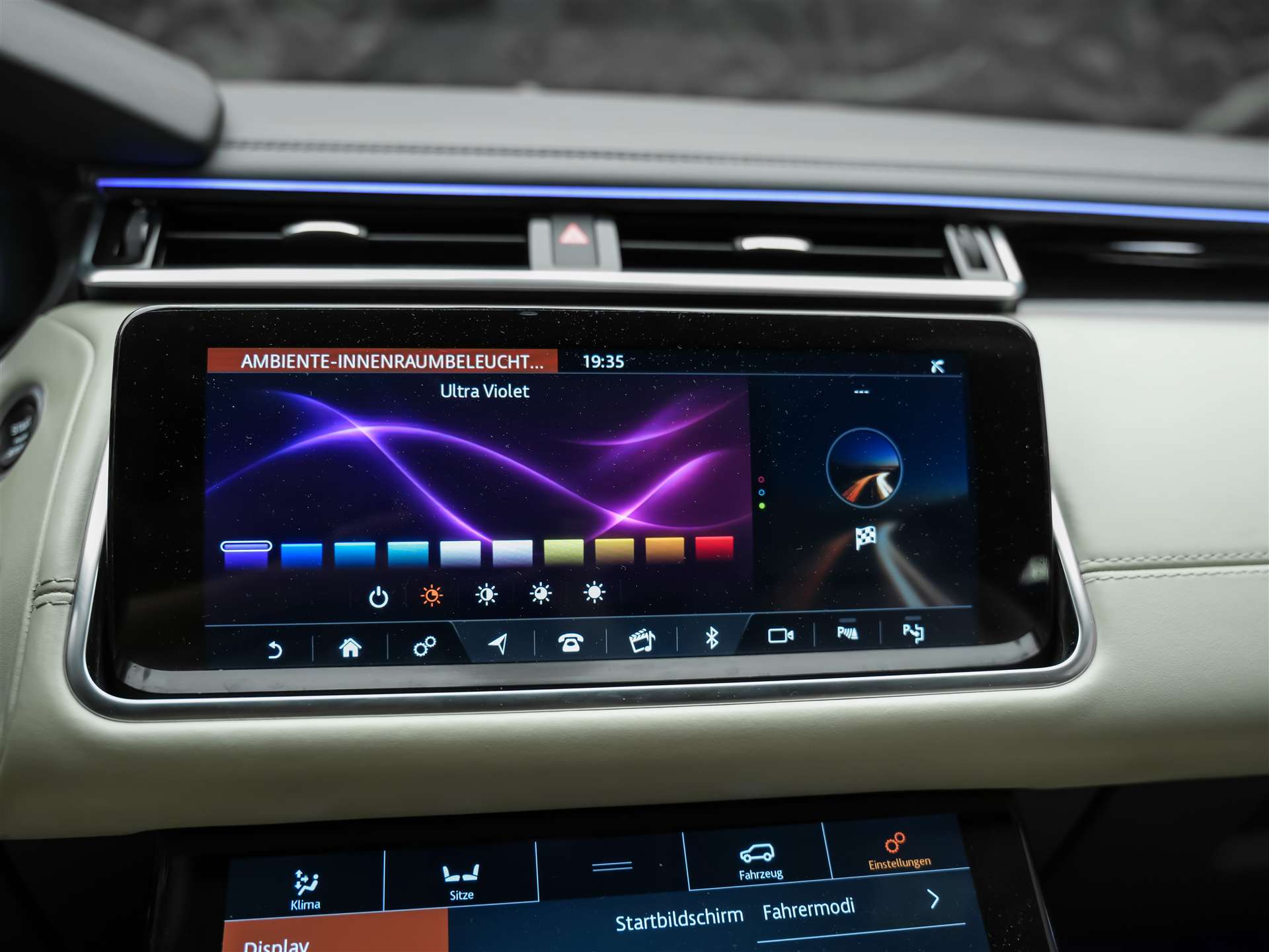LAND ROVER Range Rover Velar R-Dynamic P 380 HSE *First Edition*Massage*Panorama*360°Kamera*Sitzbelüftung*-image-36