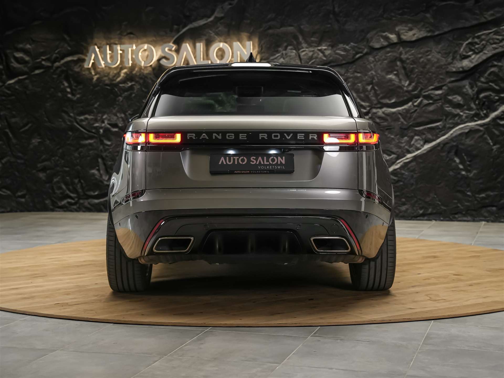 LAND ROVER Range Rover Velar 3.0 V6 R-Dynamic HSE *First Edition*Massage*Panorama*360°Kamera*Sitzbelüftung*-image-4